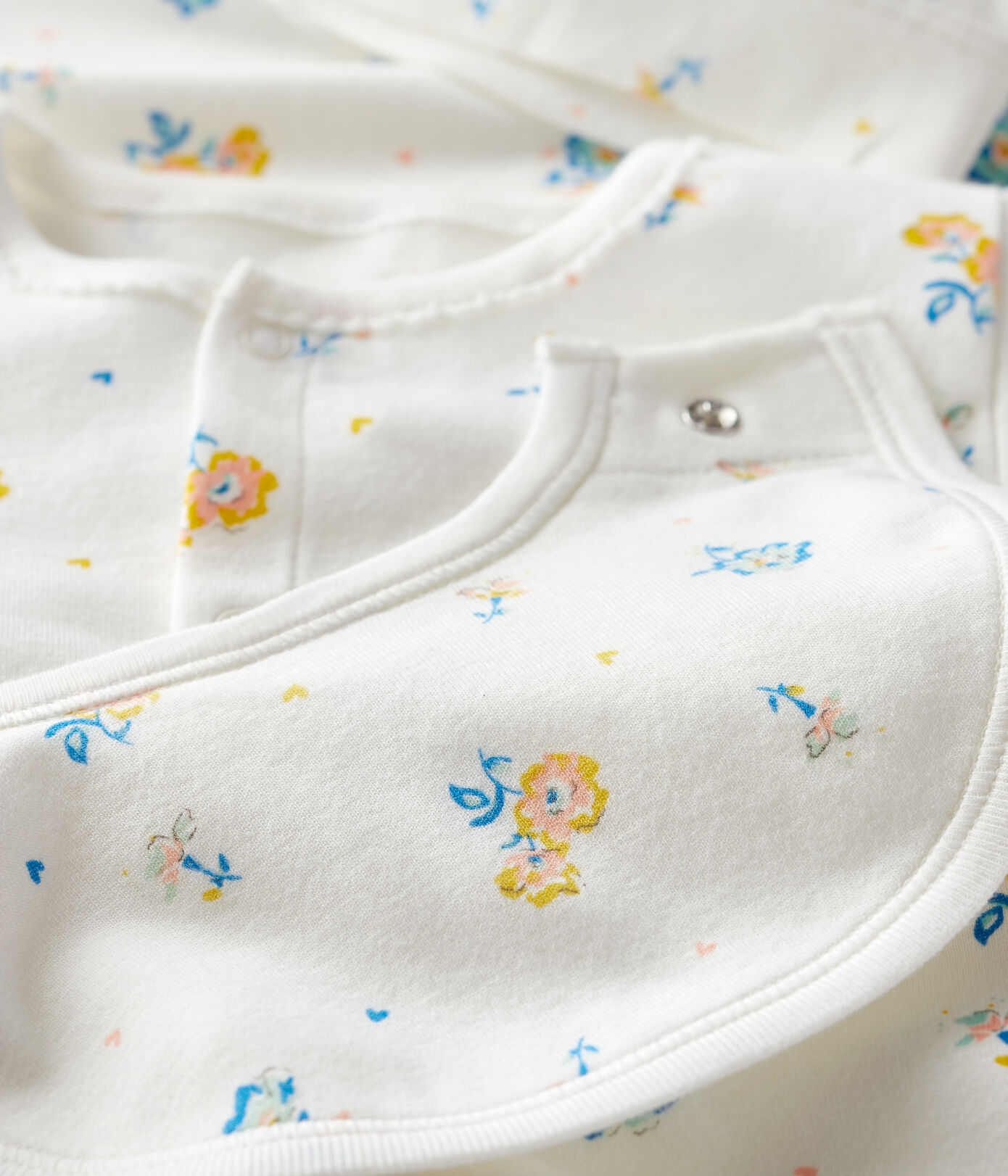 Coffret cadeau naissance fleurs bébé en coton biologique