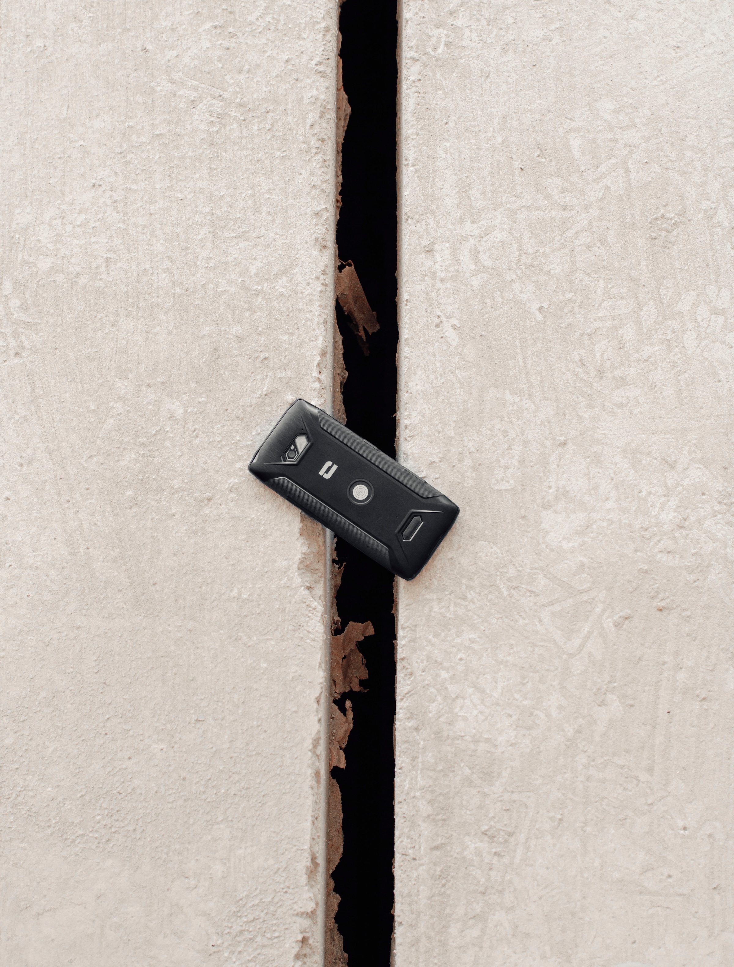 CROSSCALL Smartphone »Core-Z5« schwarz