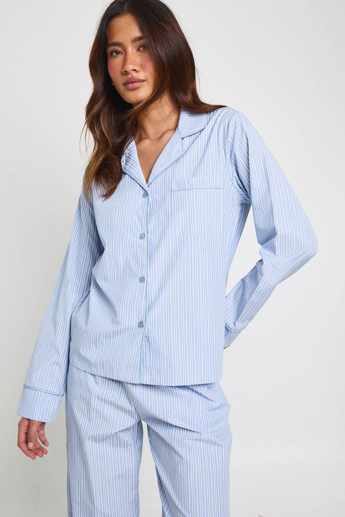 boohoo Ensemble De Pyjama Chemise À Manches Longues Et Pantalon En Popeline De Coton À Fines Rayures