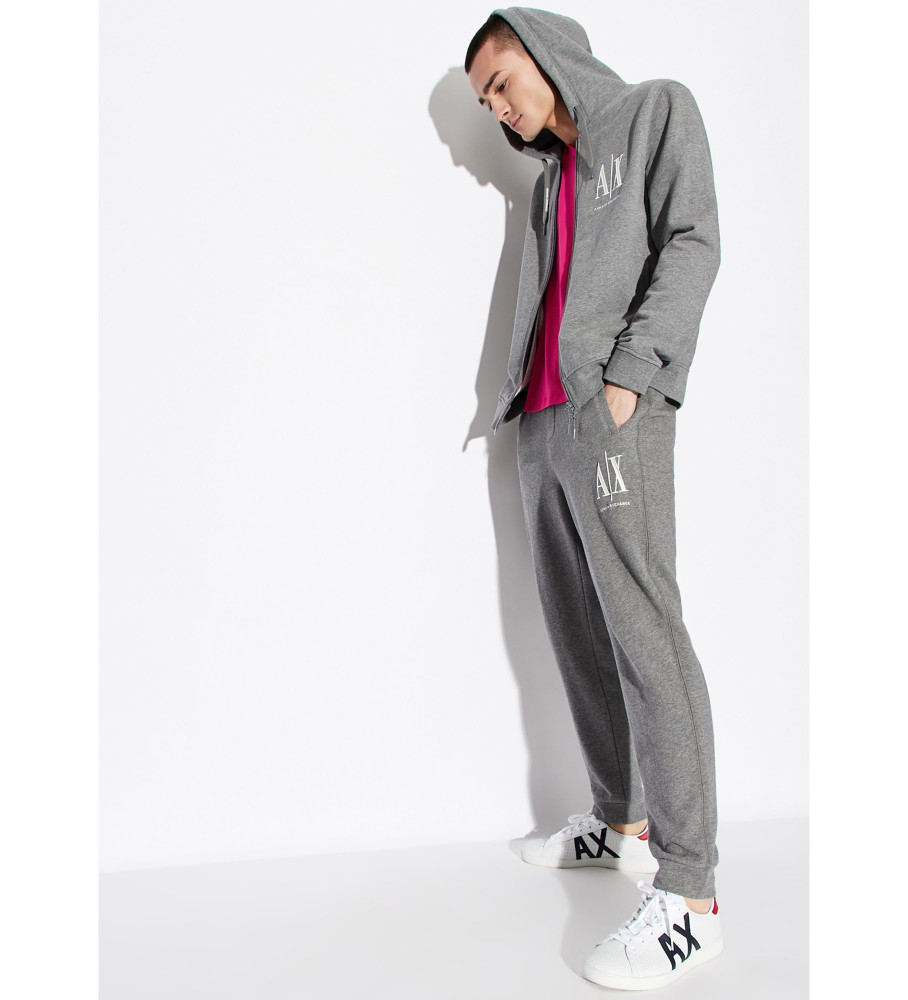 Calças chino Armani Exchange em gabardine cinza.
