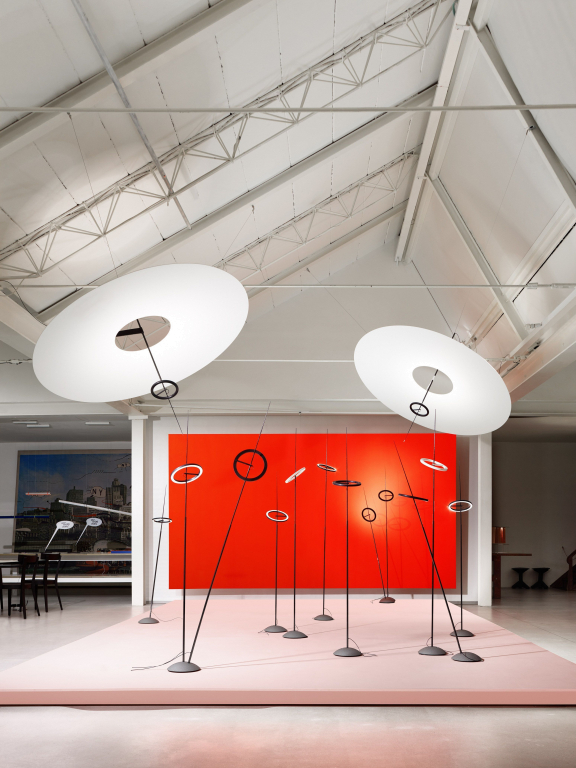 Ingo Maurer Ringelpiez vloerlamp LED zwart