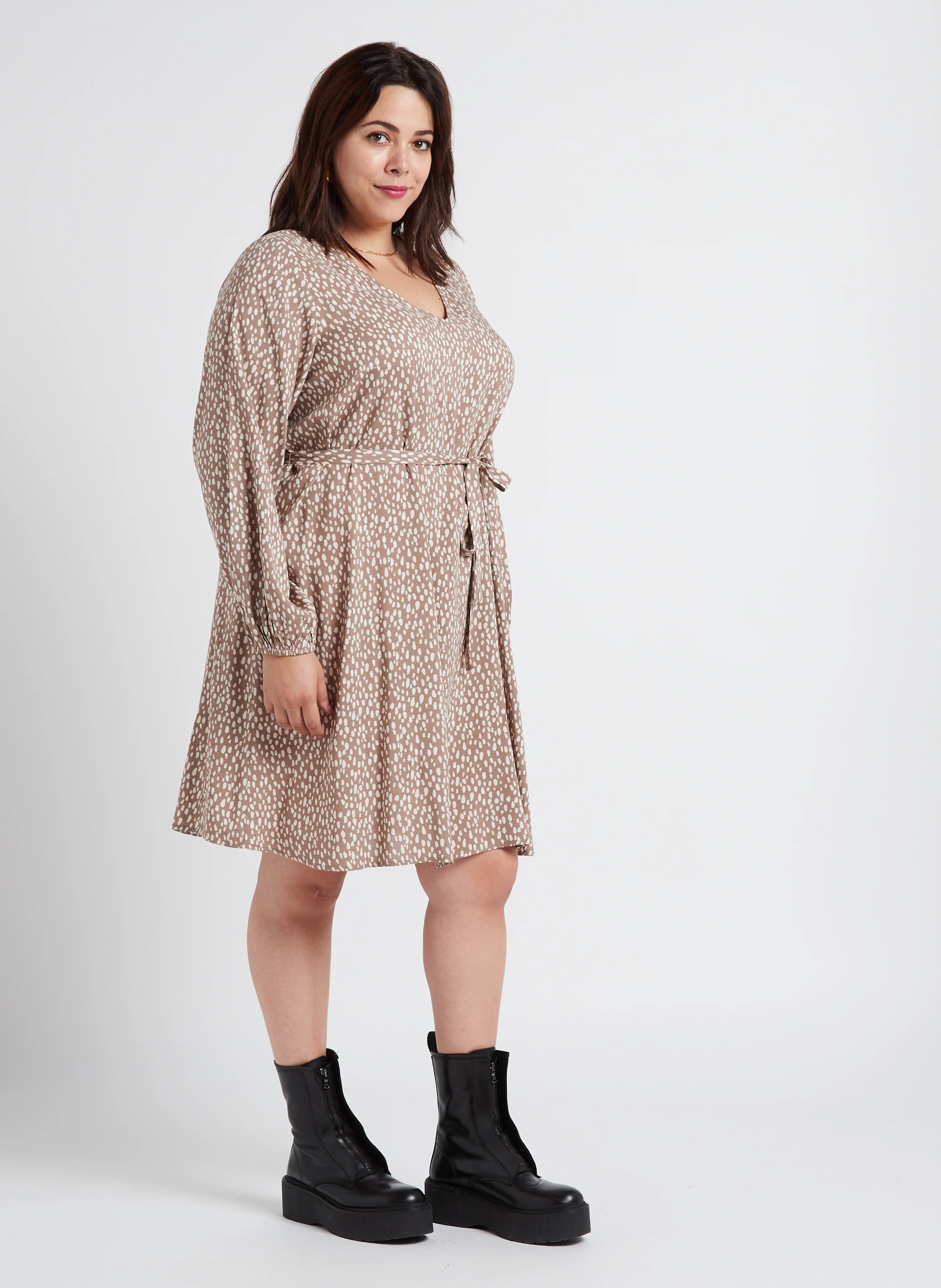 PAYA - Robe courte col V imprimée| Beige
