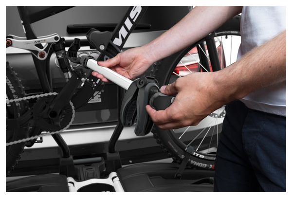 Porte-Vélos sur Boule d'Attelage Thule EasyFold XT F Fix4Bike Prise 13 Broches - 2 Vélos (Compatible E-Bikes) Noir Argent