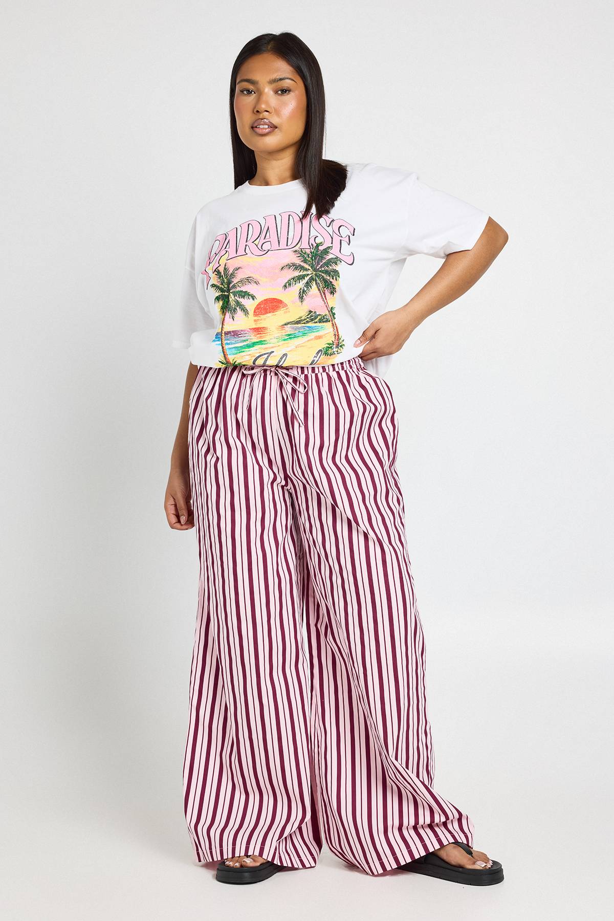 boohoo Pantalon Large Grande Taille En Popeline Rayée Avec Cordon De Serrage