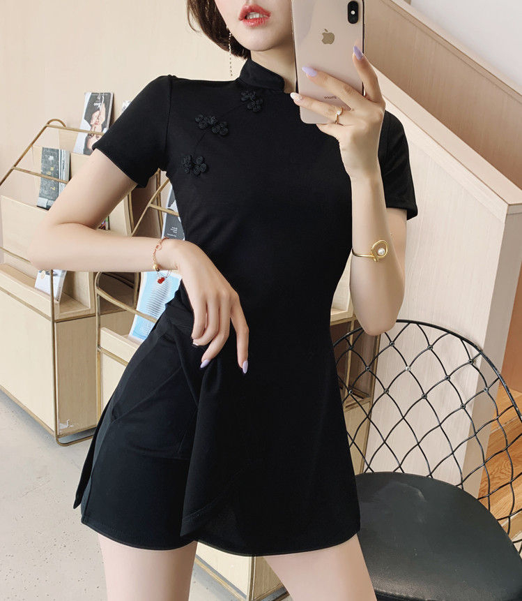 Glacia - Set: Mini-qipao met korte mouwen en zijsplit + shorts