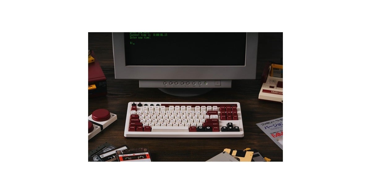 8BitDoRetro Mechanical Keyboard Fami Edition, gaming toetsenbord  (Beige/rood, US lay-out, Kailh Box White, TKL, Bluetooth Low Energy, Wireless 2.4G, USB)