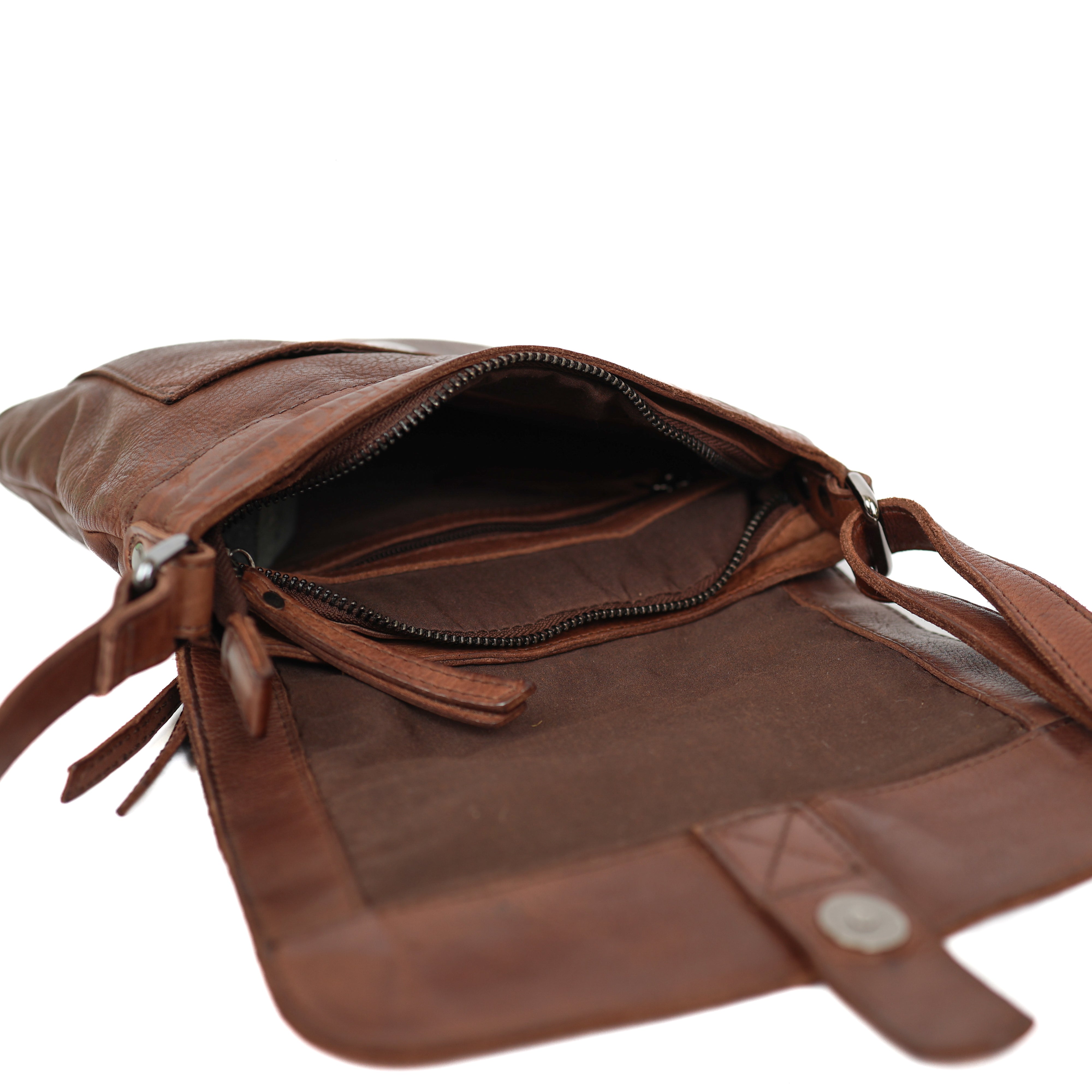 Schoudertas met flap 'Jip' donkerbruin Brown