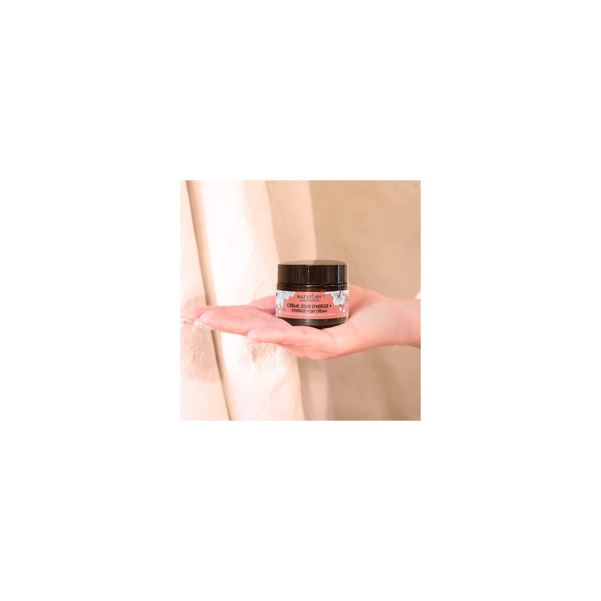 NA & T STORY Synergie + Crème Riche en Acide Hyaluronique et Vitamine C