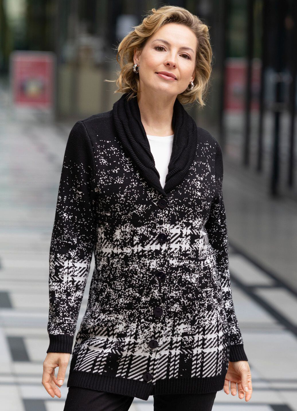 Strickjacke in Jacquard-Dessin