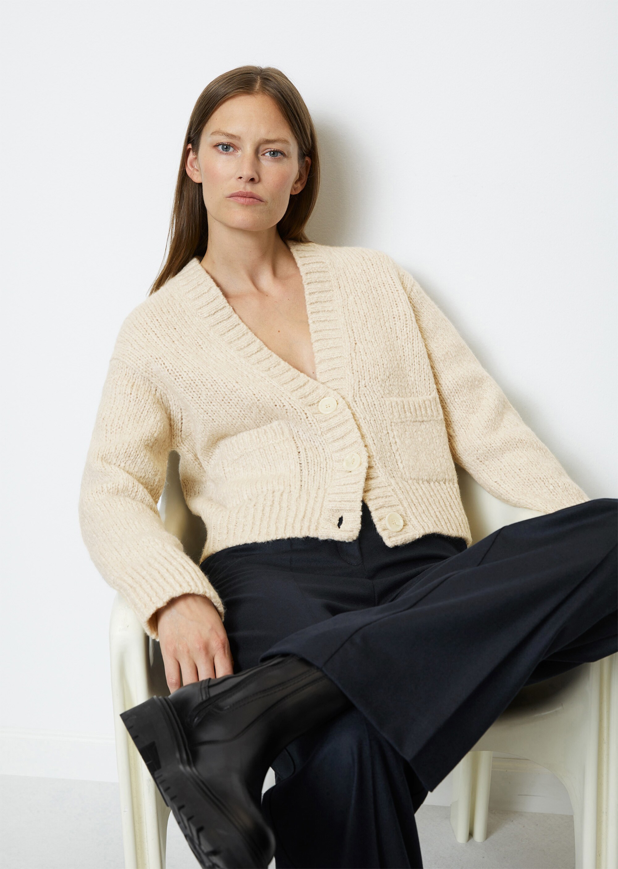 V-Neck-Cardigan looseaus Schurwolle-Slub
