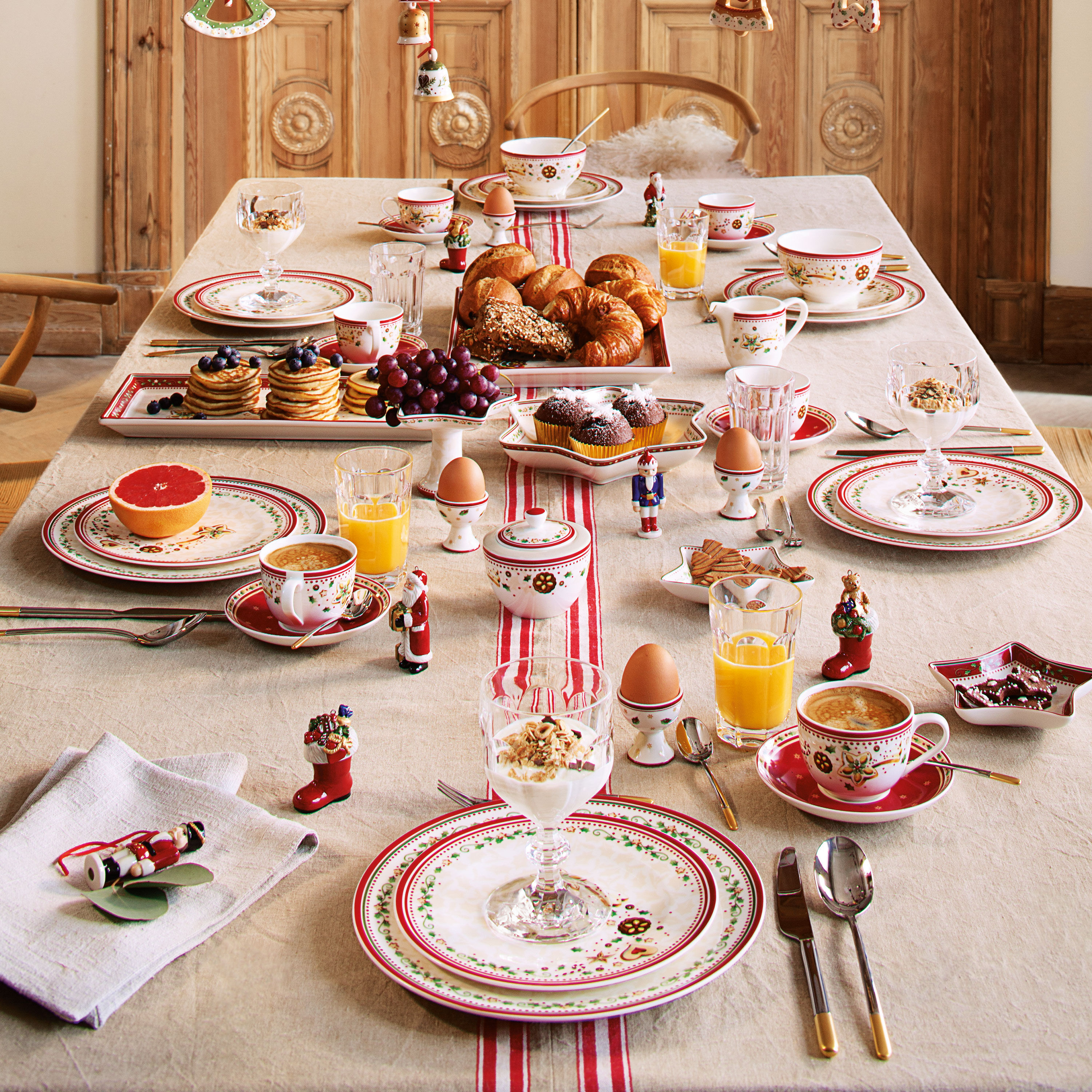 Winter Bakery Delight Appetizer and dessert plate Red, 8.5'', Premium Porcelain