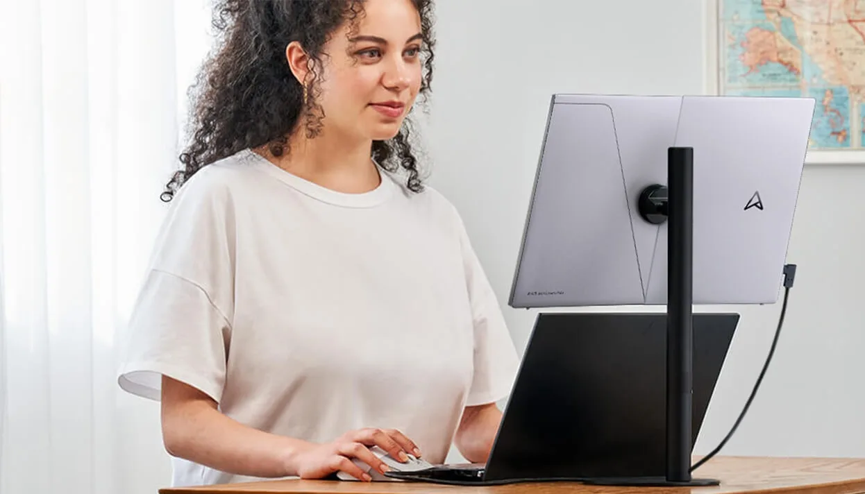 Asus ZenScreen Fold OLED MQ17QH Écrans de bureau et professionnels