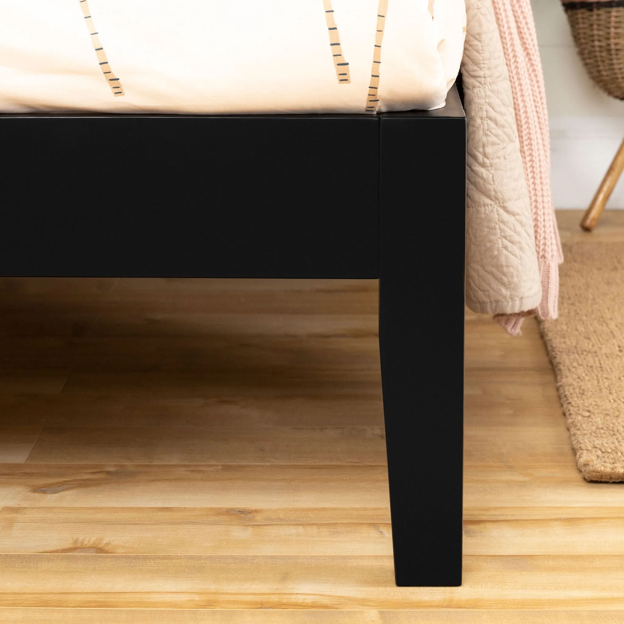 South Shore Base de Lit Simple - Vito Noir solide