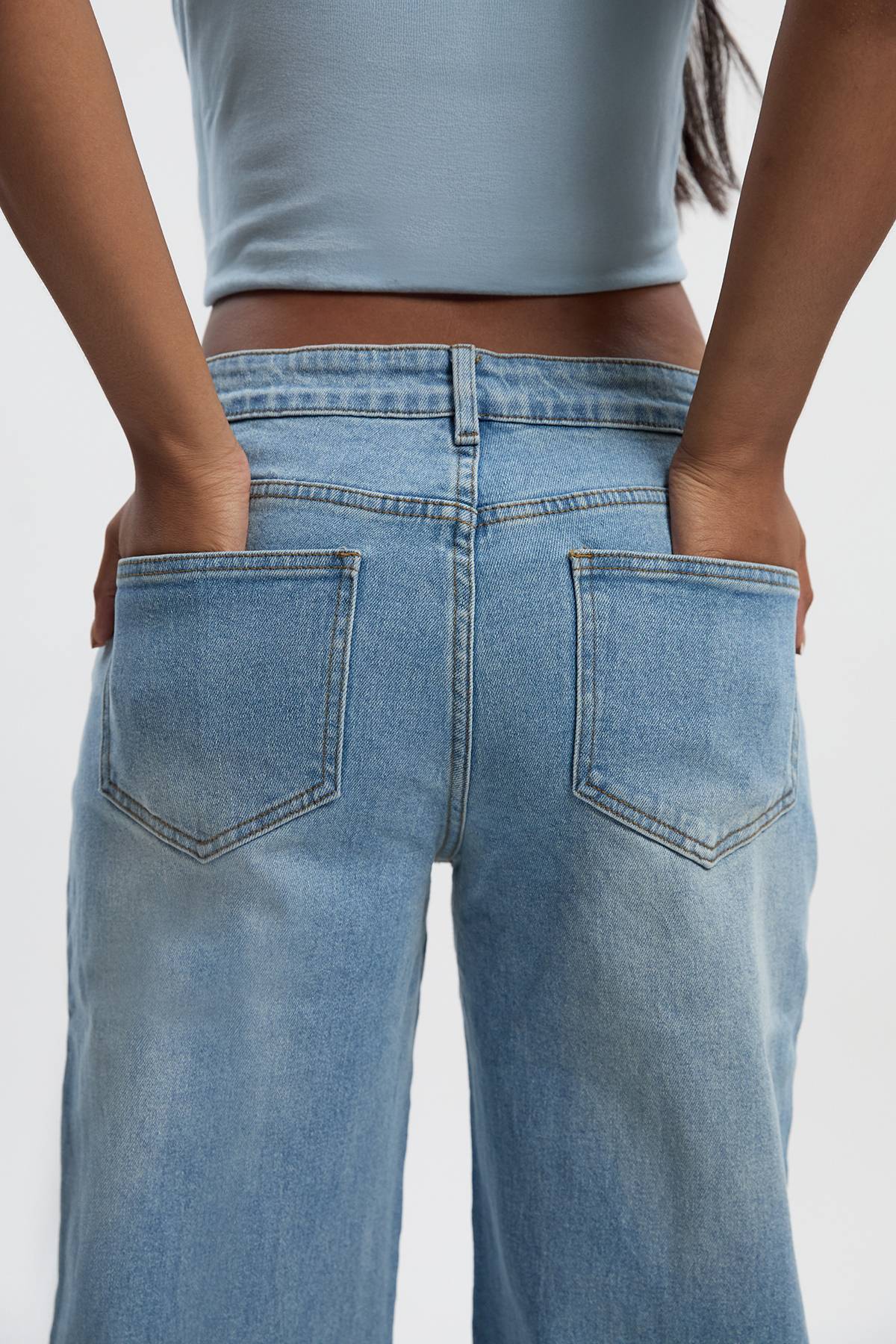 boohoo Boohoo Basics Jean Droit en Bleu Clair