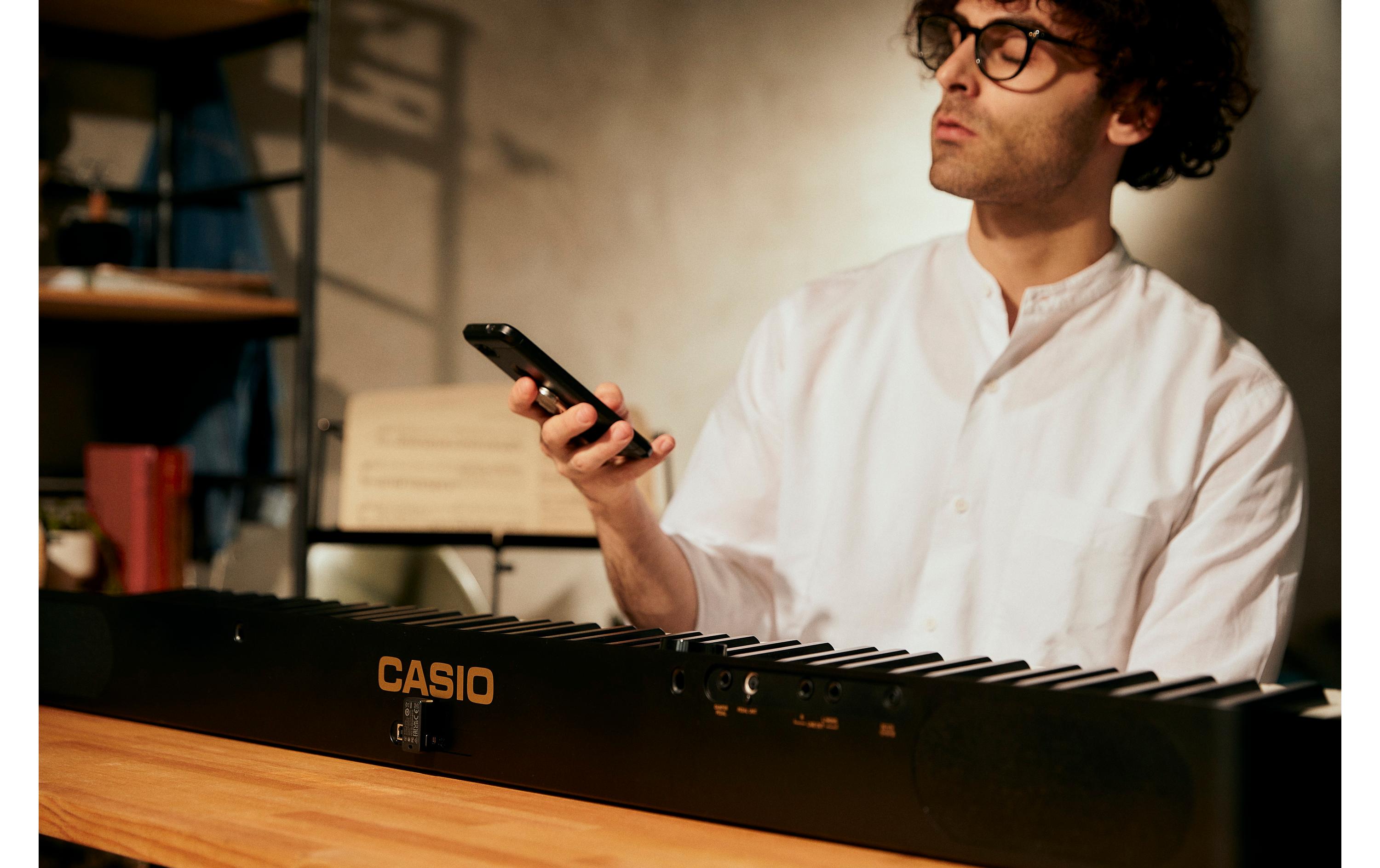 E-Piano Privia PX-S5000 – Schwarz<br>Digitalpiano mit dem authentischen Anschlag eines Flügels, innovativer Klangtechnologie und einem klaren, modernen Look