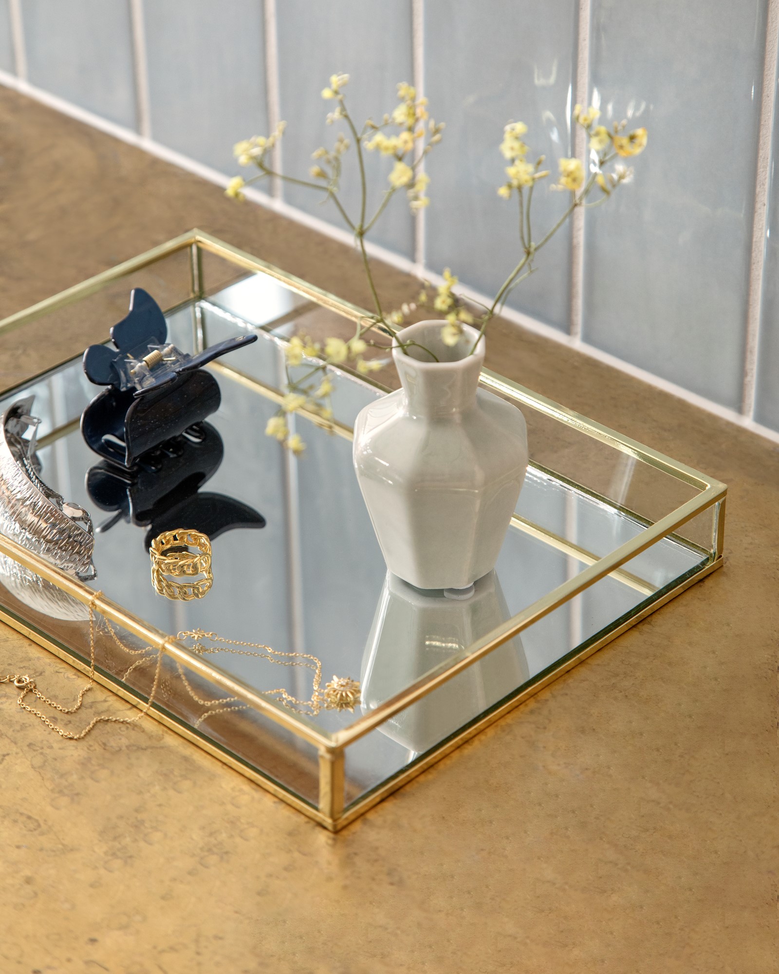 Dekorativ bakke | Glas/jern. 25 x 18 x 3 cm. | Gold