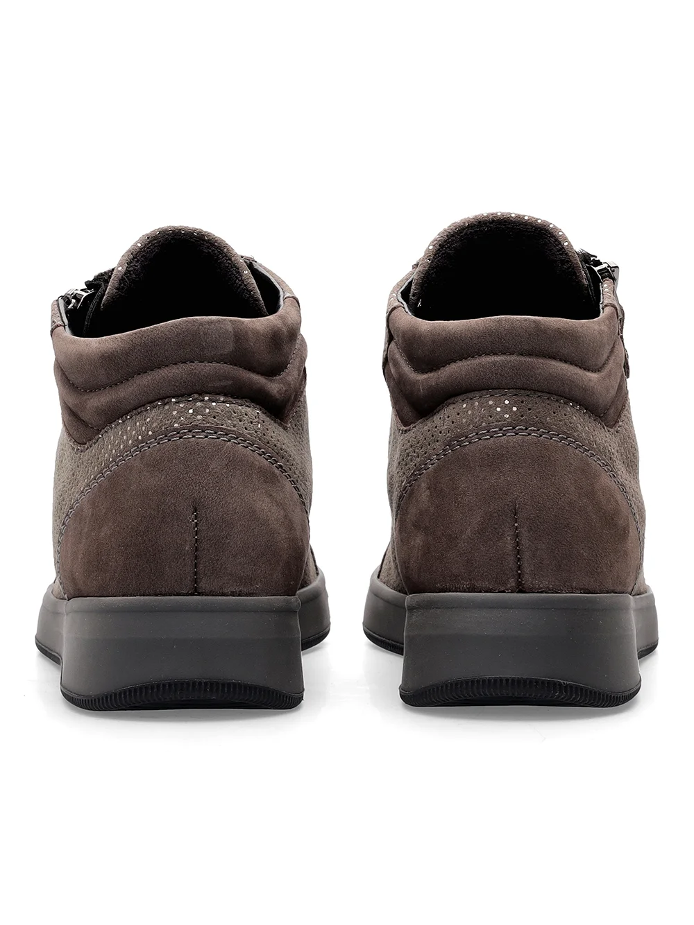 Hightop Sneaker Rom street