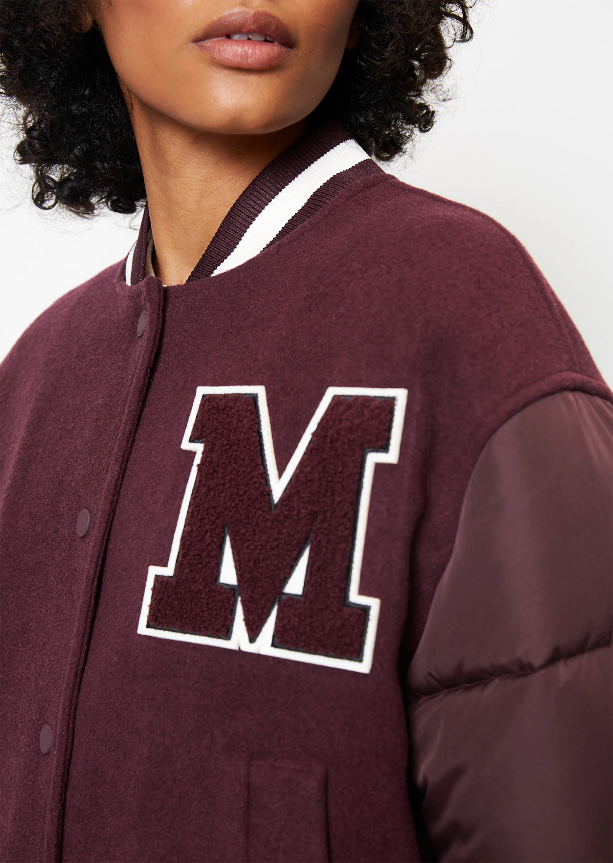 Collegejacke regularaus Material-Mix