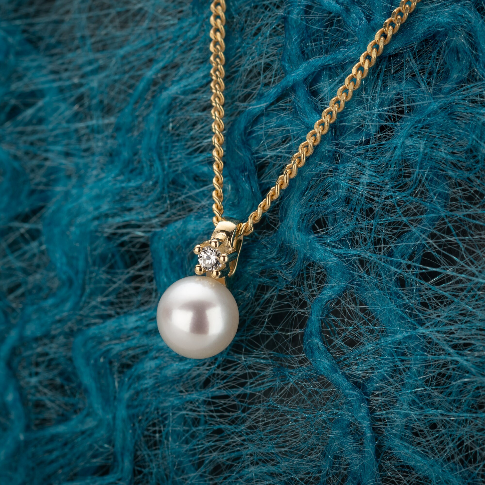 Orolino Halskette Gold 585 mit weißer Perle 5,5-6mm und Brillant 0,03ct.