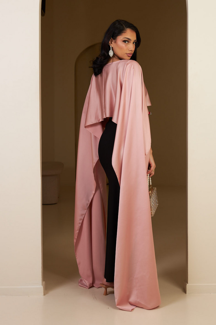 Robe noir ample satinée à empiècement voile rose gold