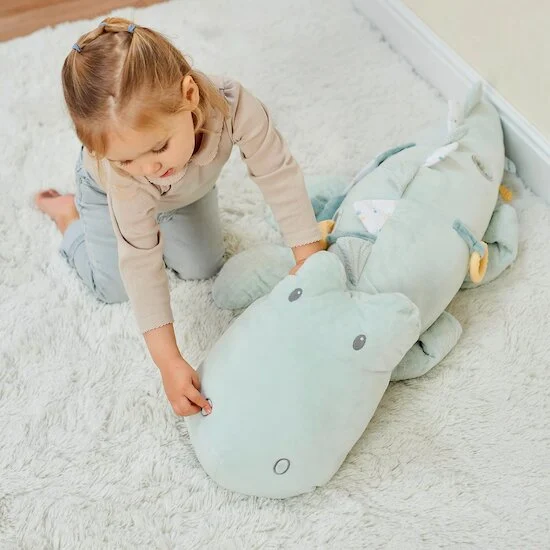 Roméo, Jules & Sally Doudou d'Activités   Crocodile        90 x 25 cm   de               Nattou