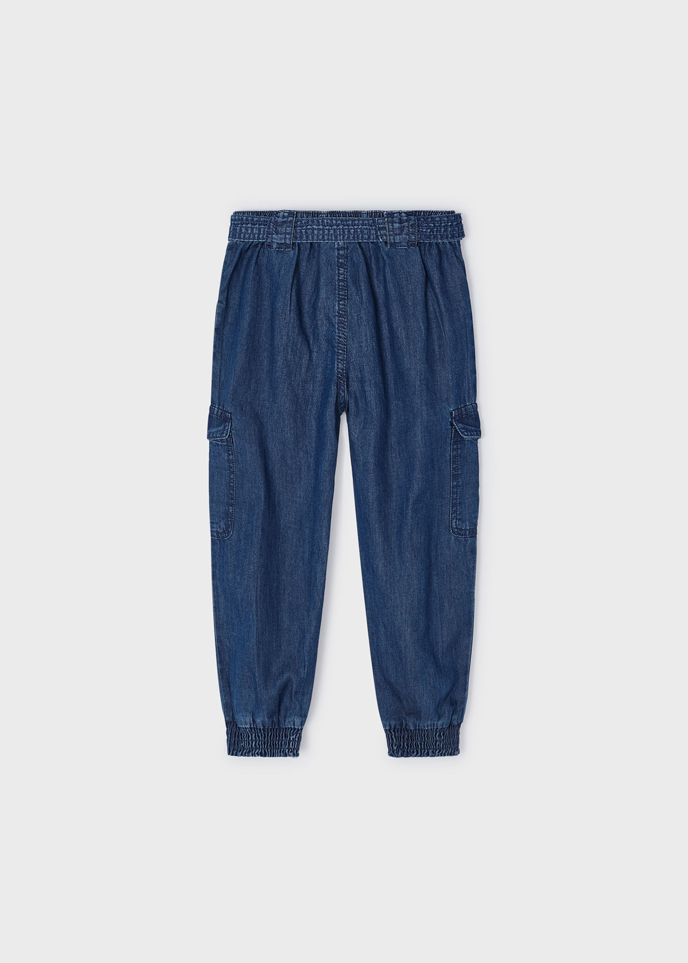 Calça jeans escura feminina com cinto