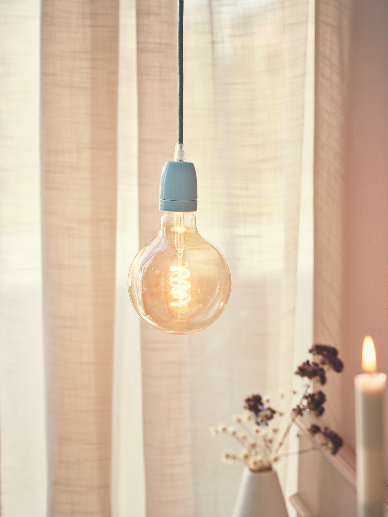 Plug-in pendellampe | Tekstilkabel/porcelæn/termoplast. 2,5 m. E27. | Sea Blue | Creative Cables
