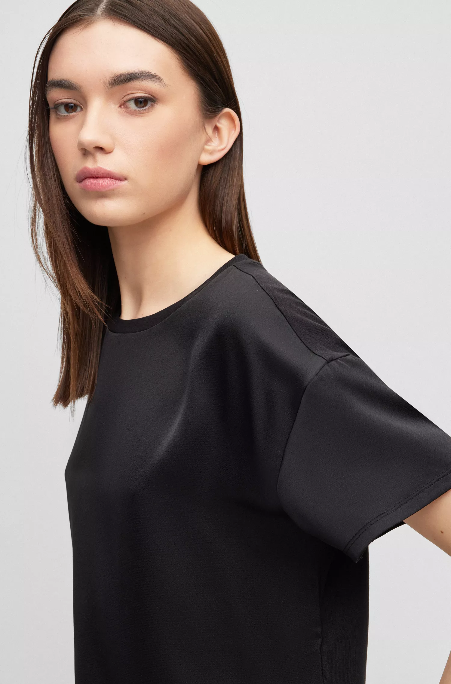 Blusa HUGO vermelha de gola redonda em materiais mistos