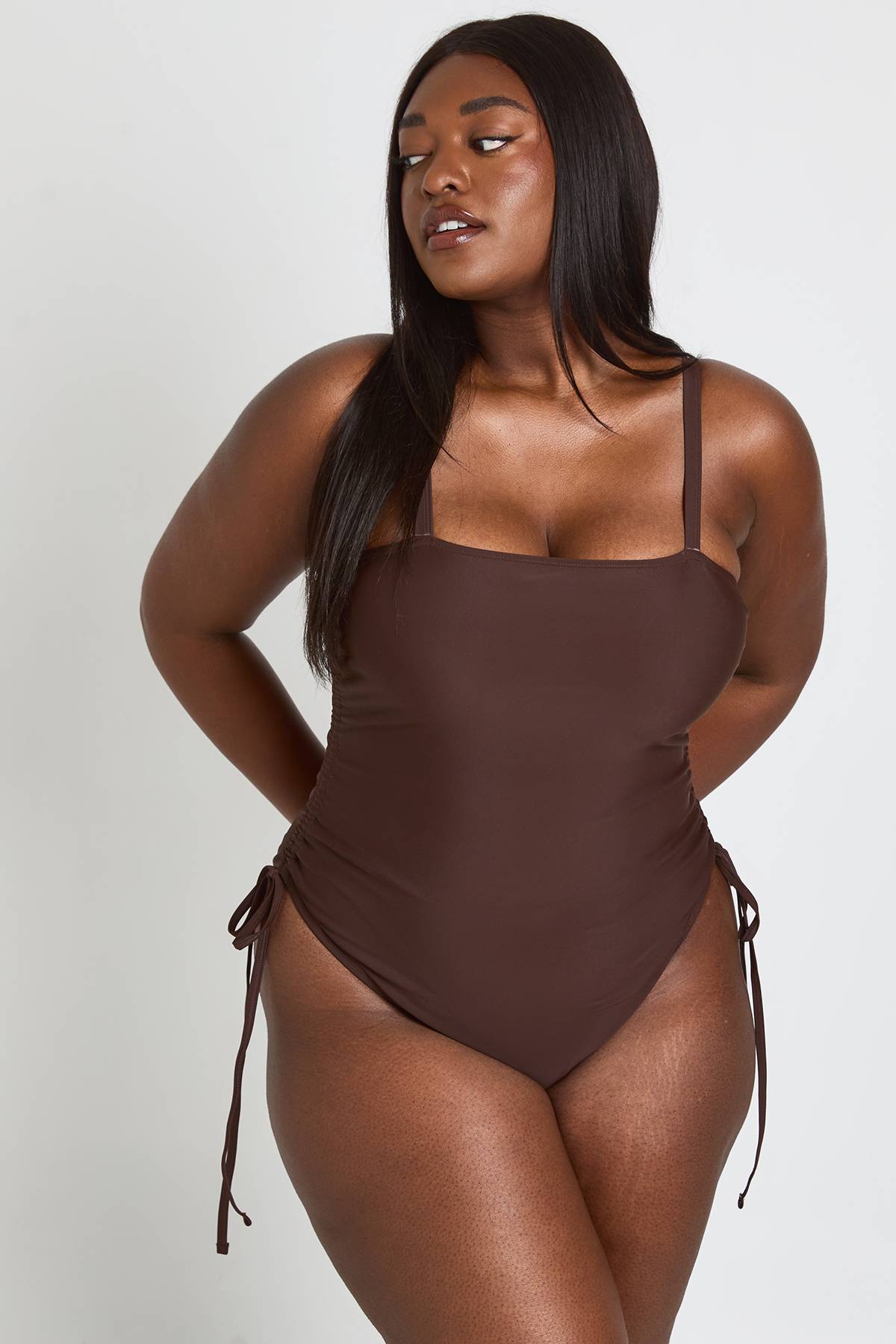 boohoo Maillot De Bain Grande Taille À Fronces Latérales Et Contrôle Du Ventre