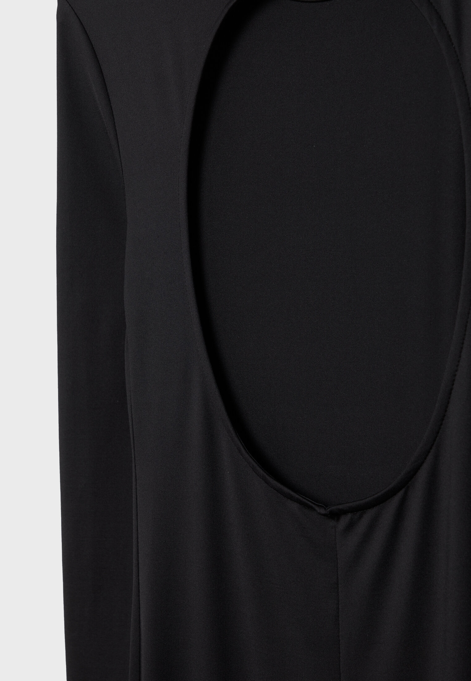 Vestido longo com costas abertas