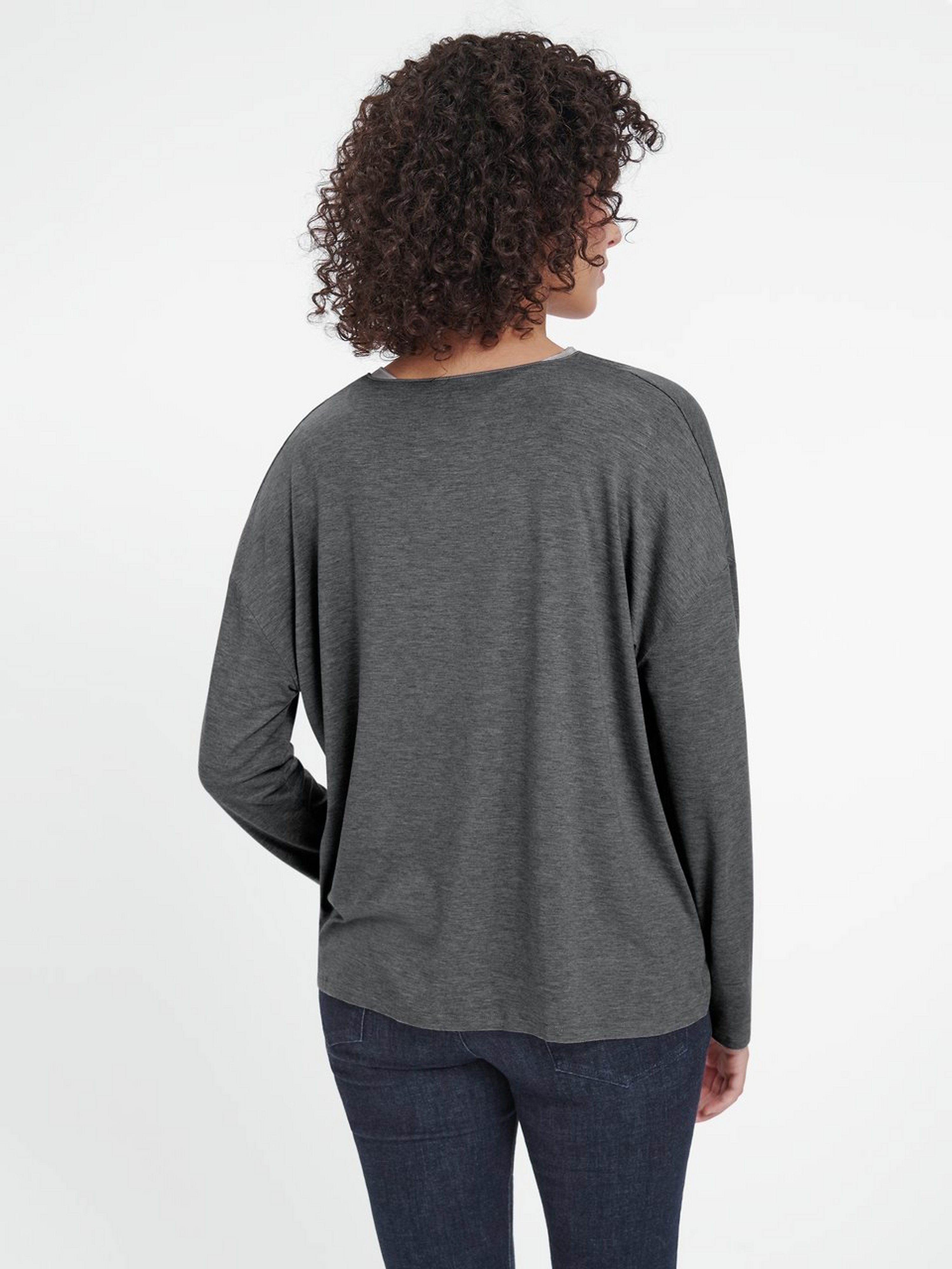 Shirt mit V-Ausschnitt