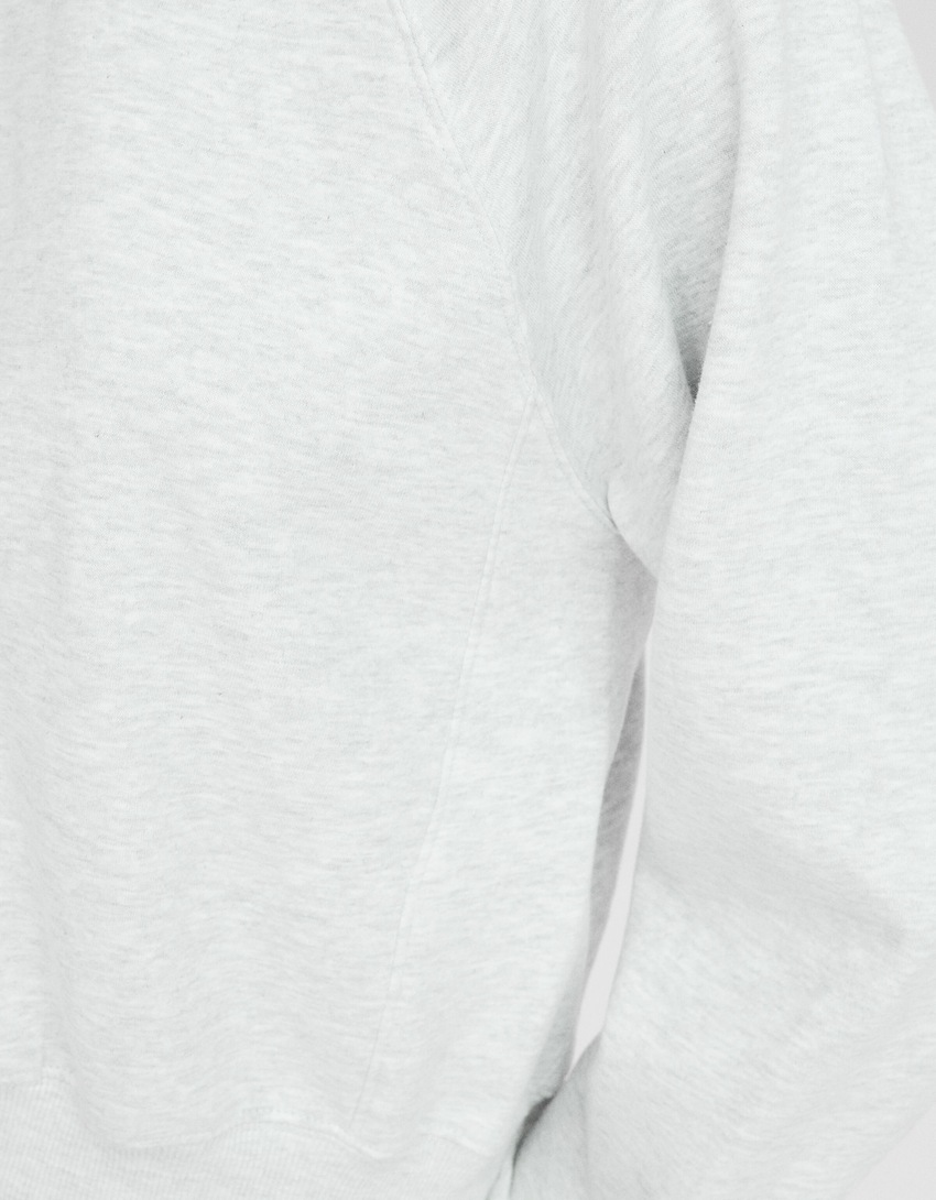 Moletom com mangas raglan