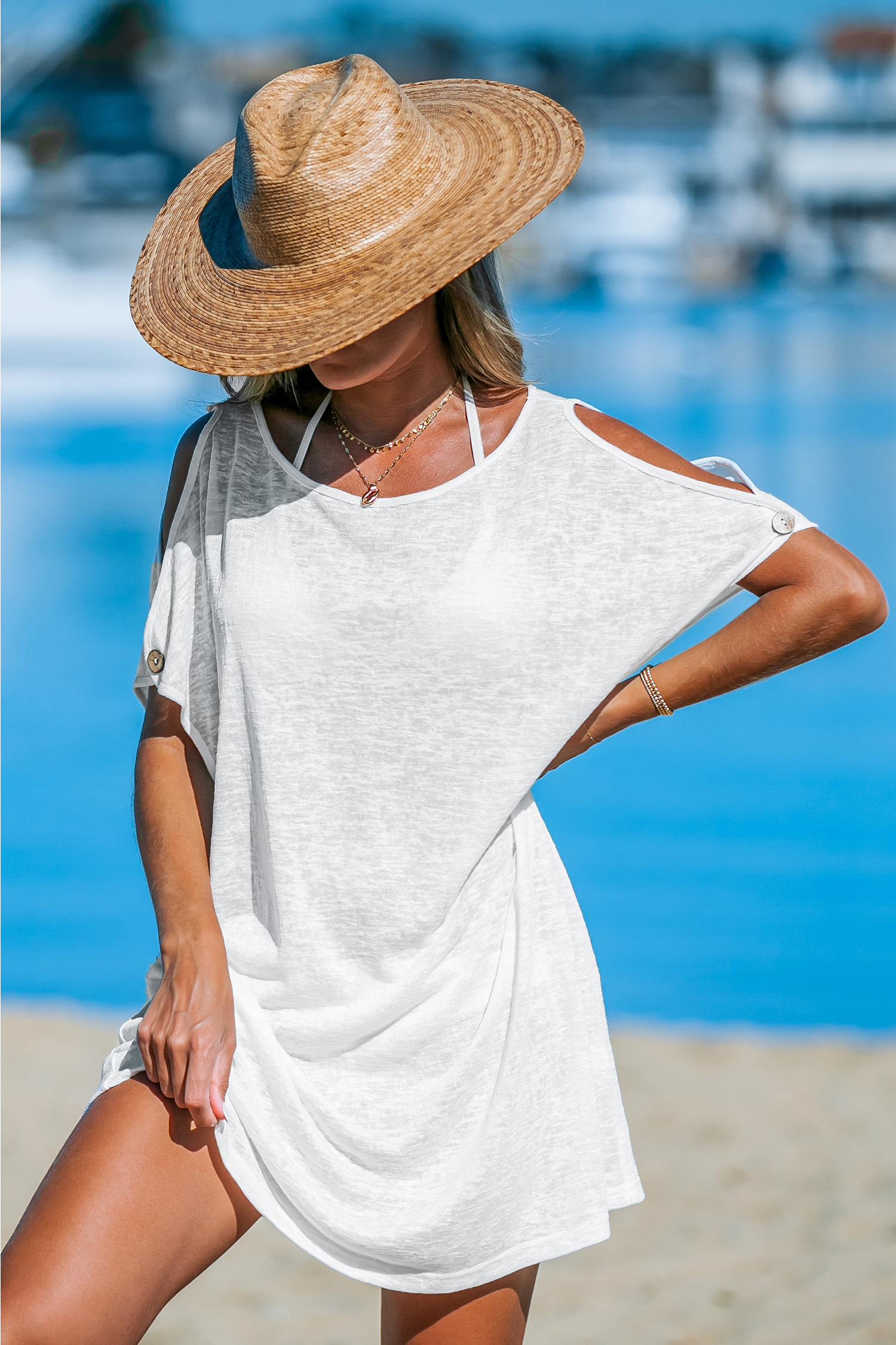 Robe cover up à col bateau et épaules découpées blanche