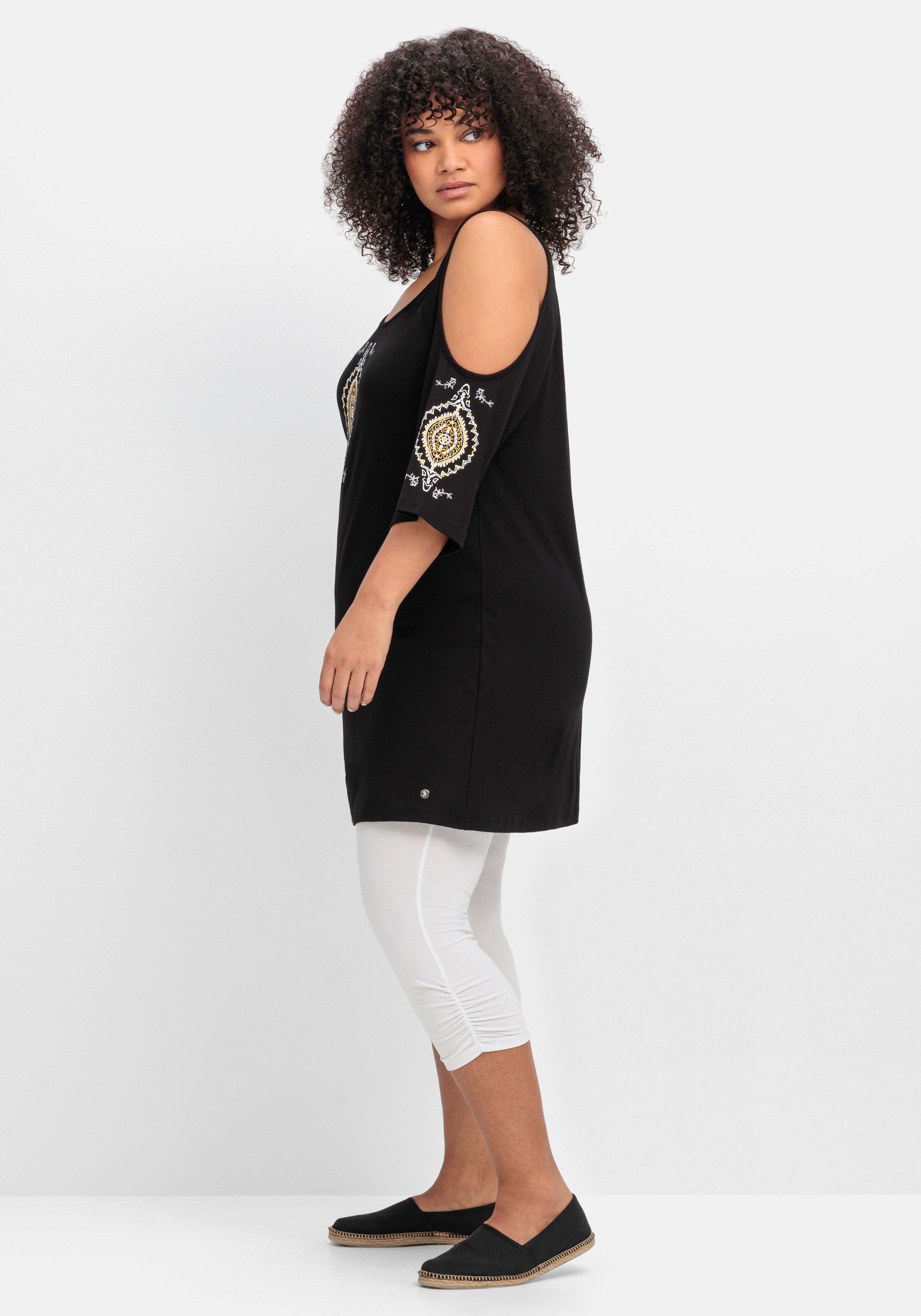 Set aus Strandshirt mit Cut-outs und Caprileggings