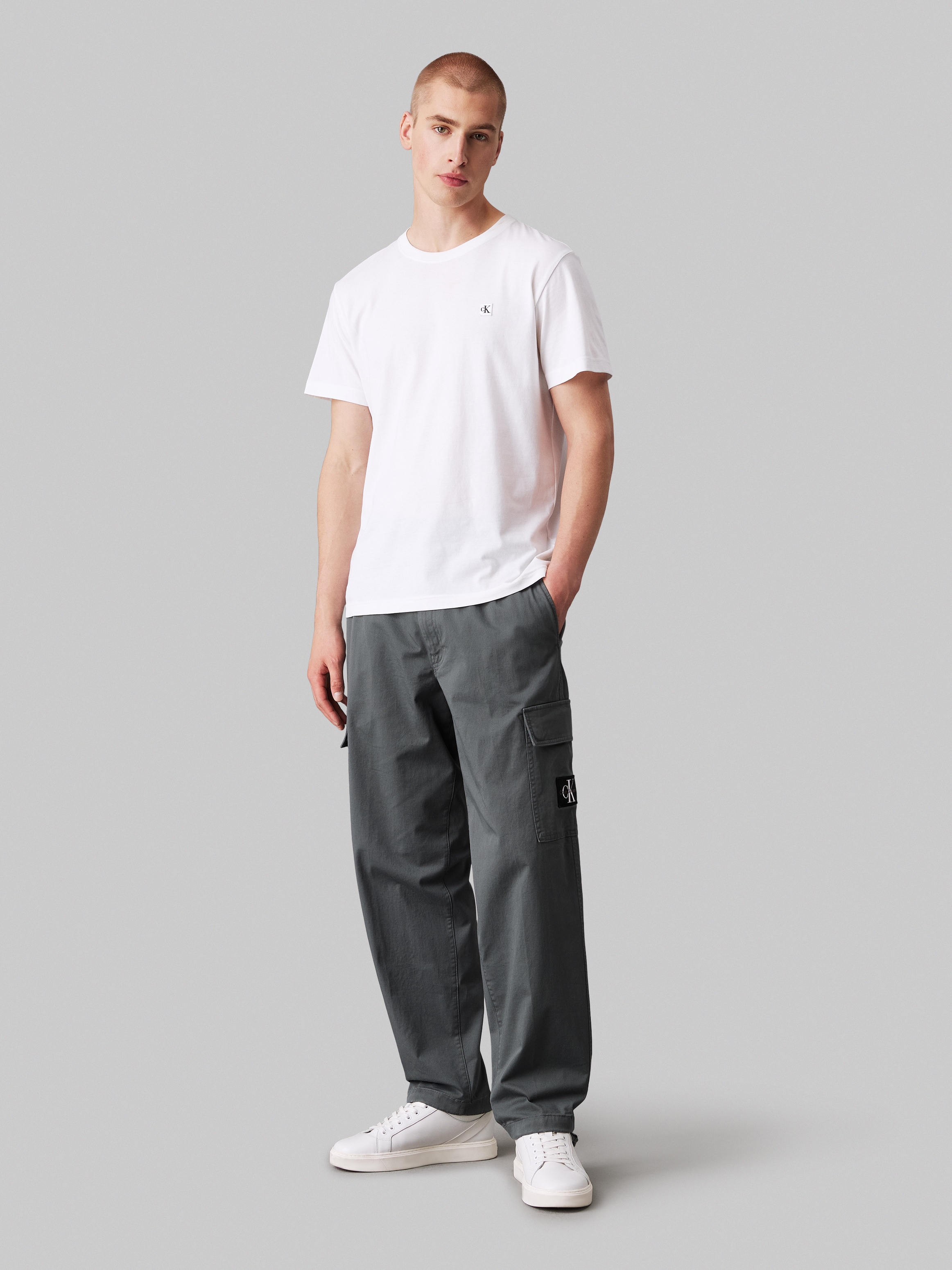 Calvin Klein Jeans Cargohose »REGULAR STRAIGHT CARGO«  mit Logopatch