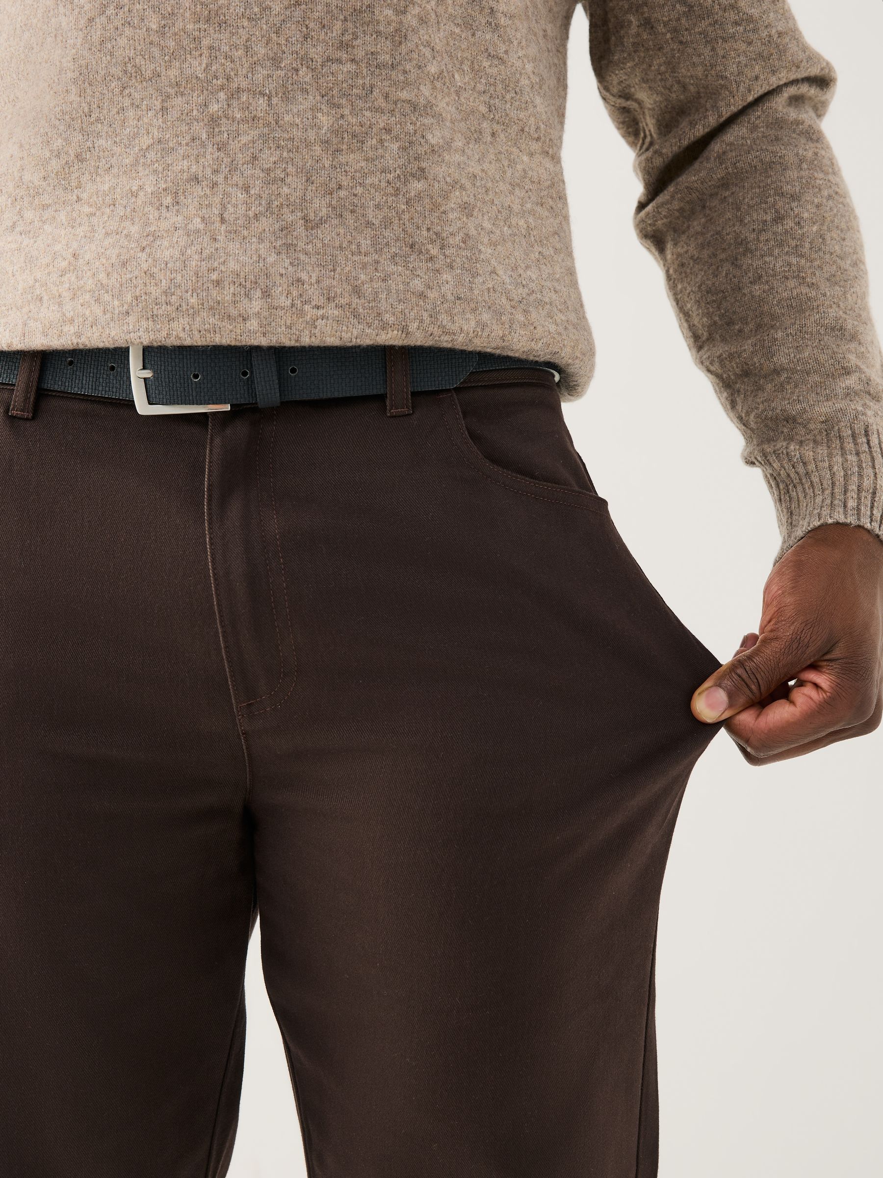 Bruin - Aansluitend - Smart Brushed Cotton TENCEL™ Lyocell Blend Chinos With Belt