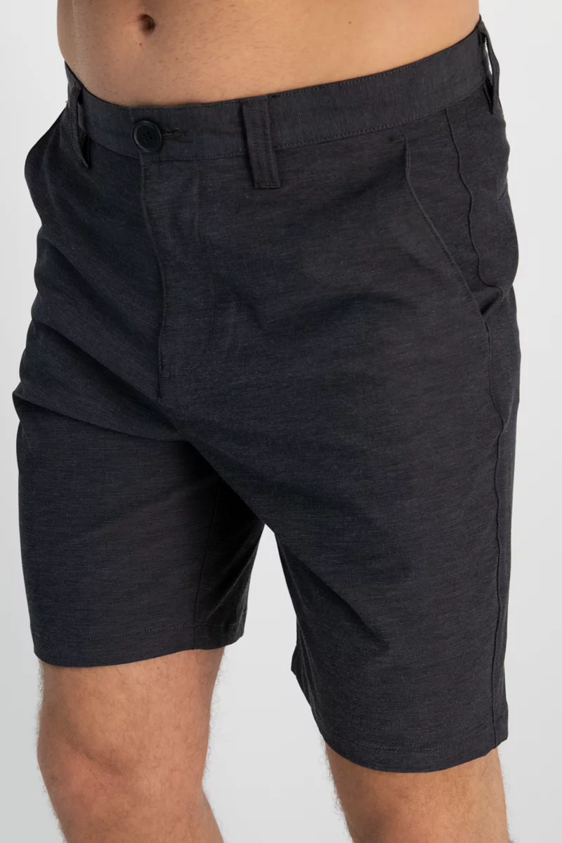 BEACH MOUNTAIN Herren Short
