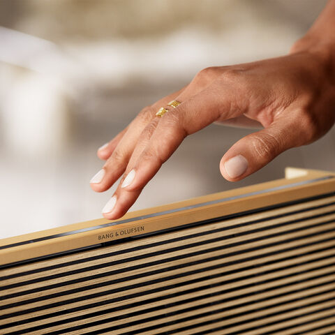 B&O Beosound Level – unieke en exclusieve draadloze luidspreker met accu Goud