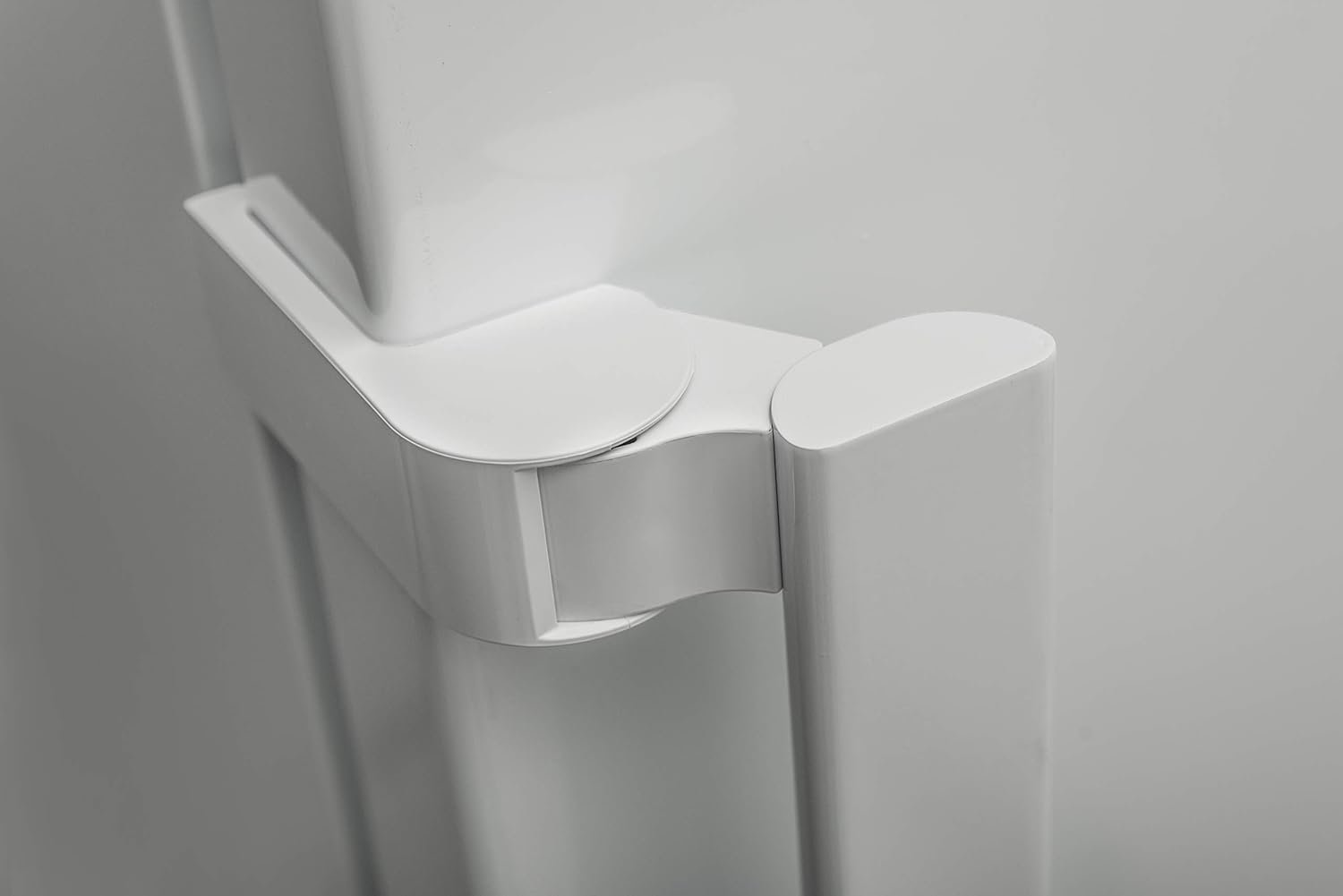 SHARP SJ-SC11CMXWD-EU Gefrierschrank freistehend 186 cm, EEK D, NoFrost, 279 L Gesamtvolumen, Twisted Ice Maker, Weiß