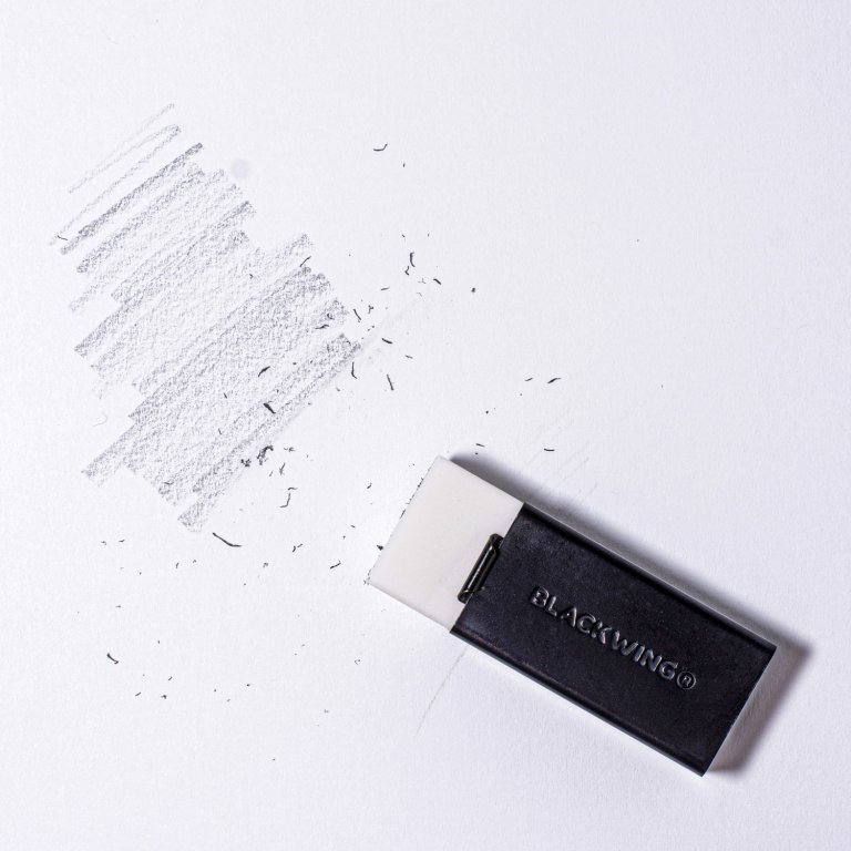Blackwing Radiergummi inkl. Metallschutzhülle