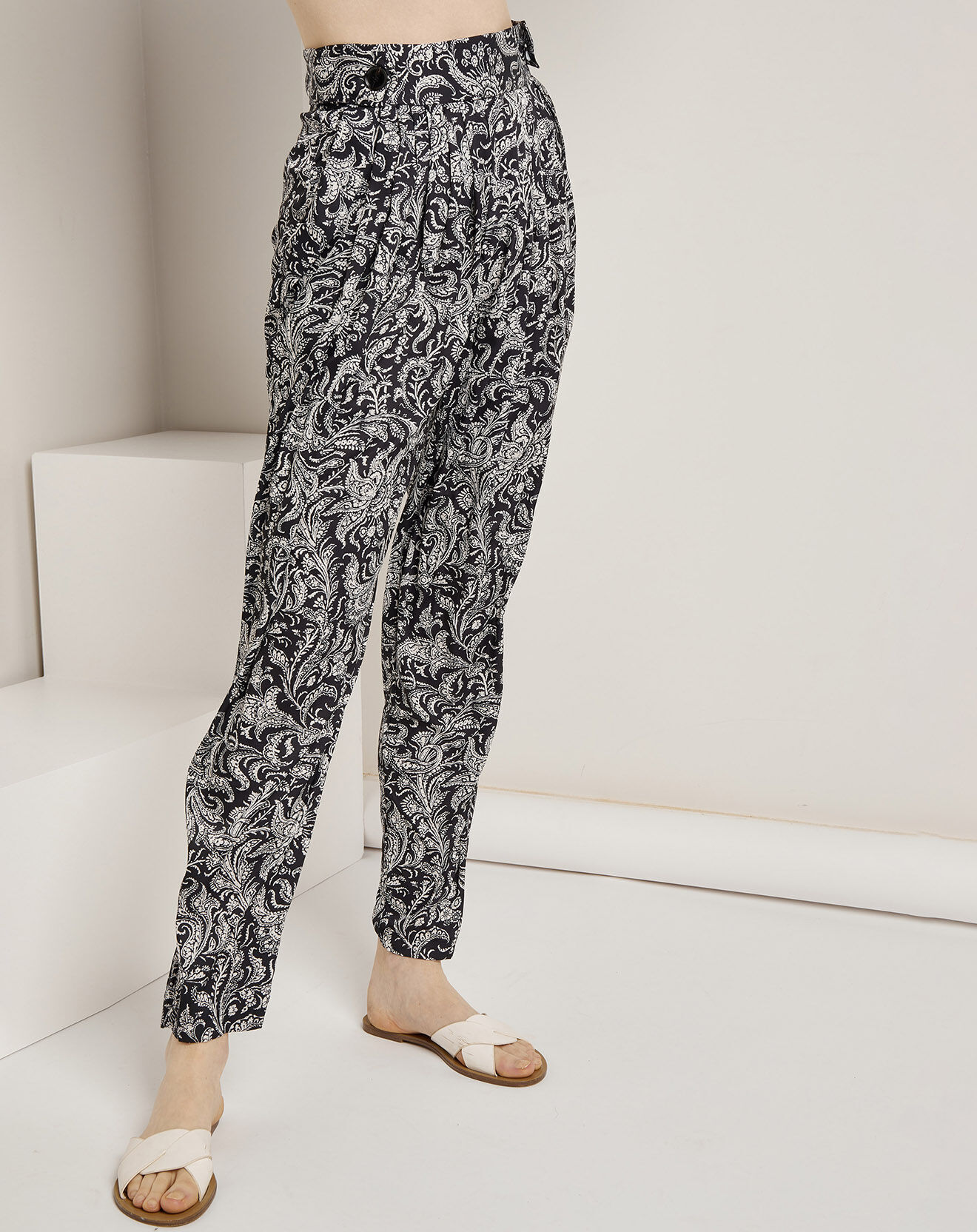 See u Soon Pantalon satiné Lena imprimé noir