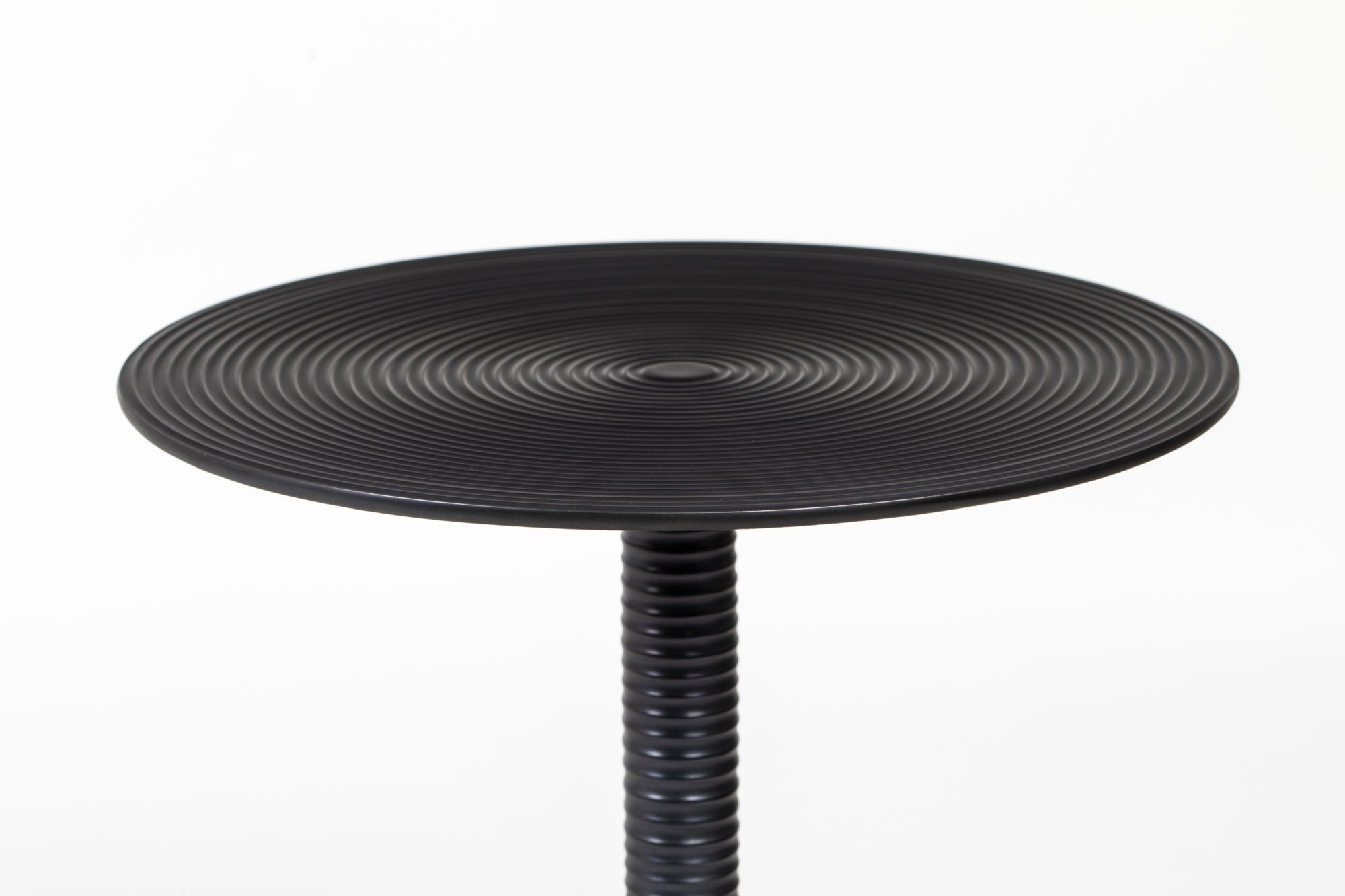 Bold Monkey bijzettafel Hypnotising round Zwart