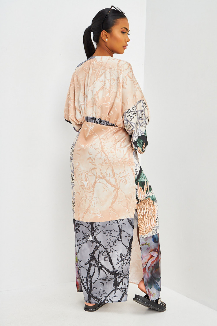 Robe maxi à imprimé végétal style patchwork beige et noir
