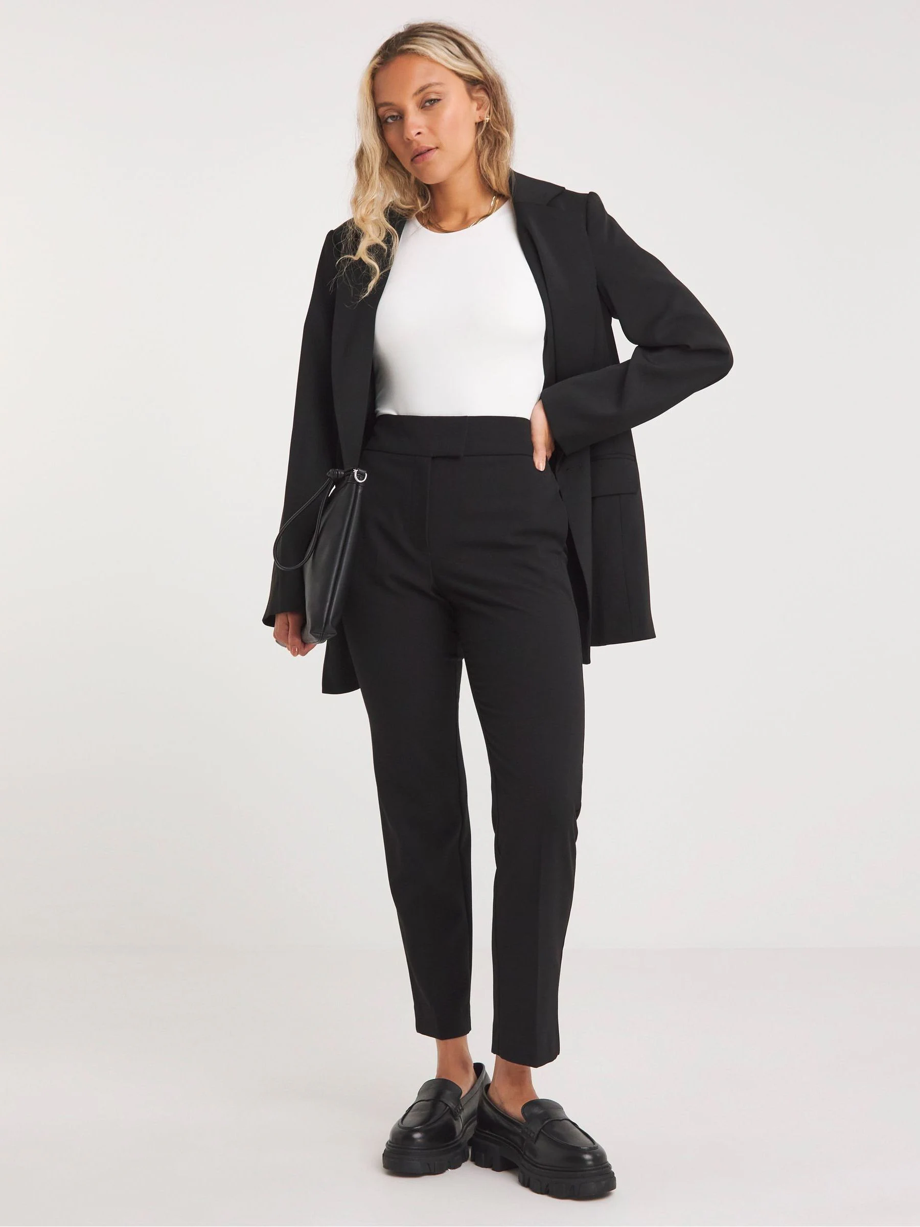 Simply Be Magisculpt taps toelopende broek met normale lengte