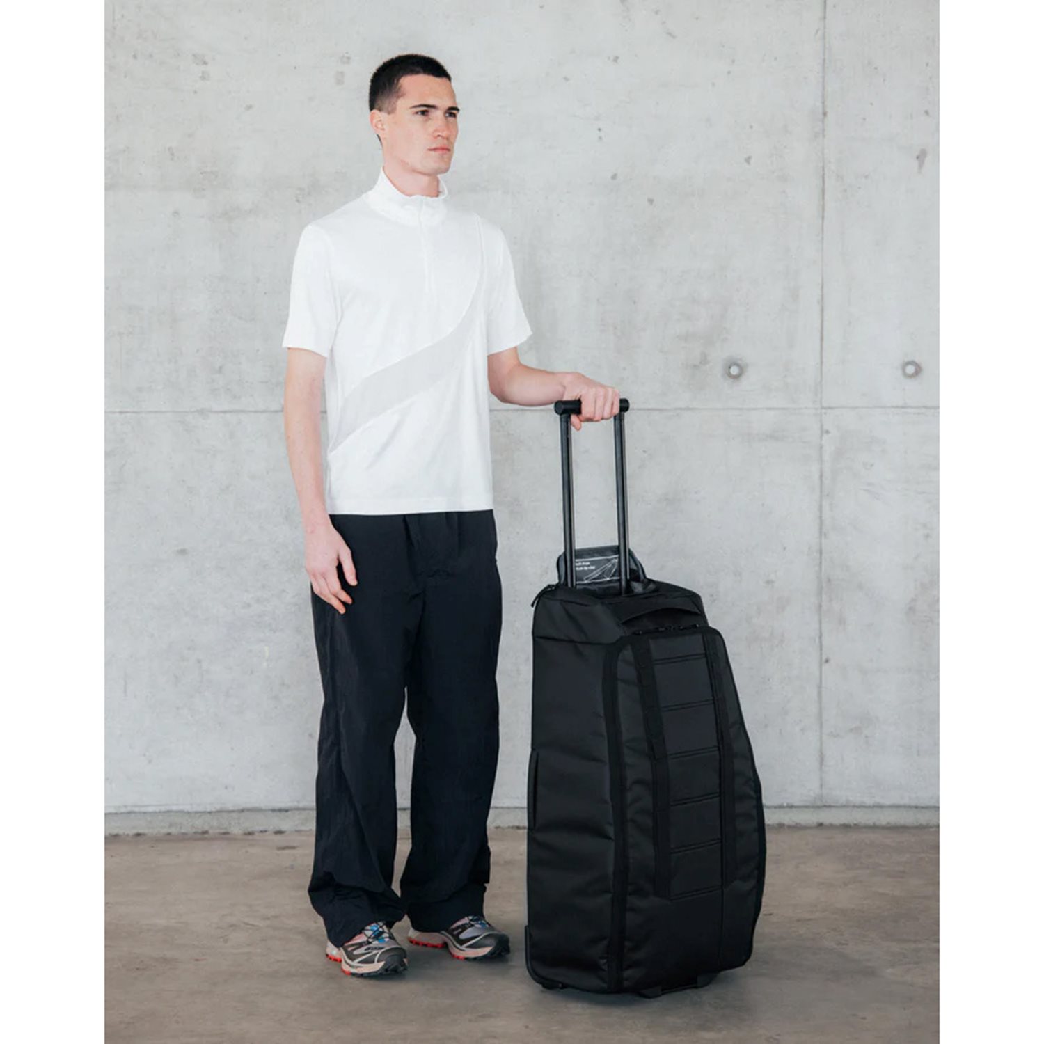 Db Journey Hugger Roller Bag Check-in 60L black out