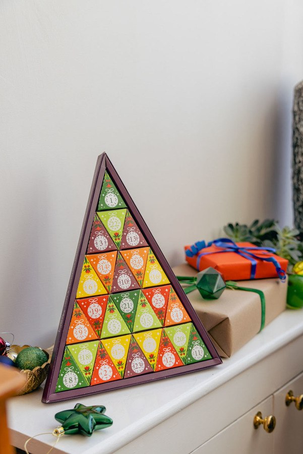 English Tea Shop Advent Calendar Triangle Red 2024
