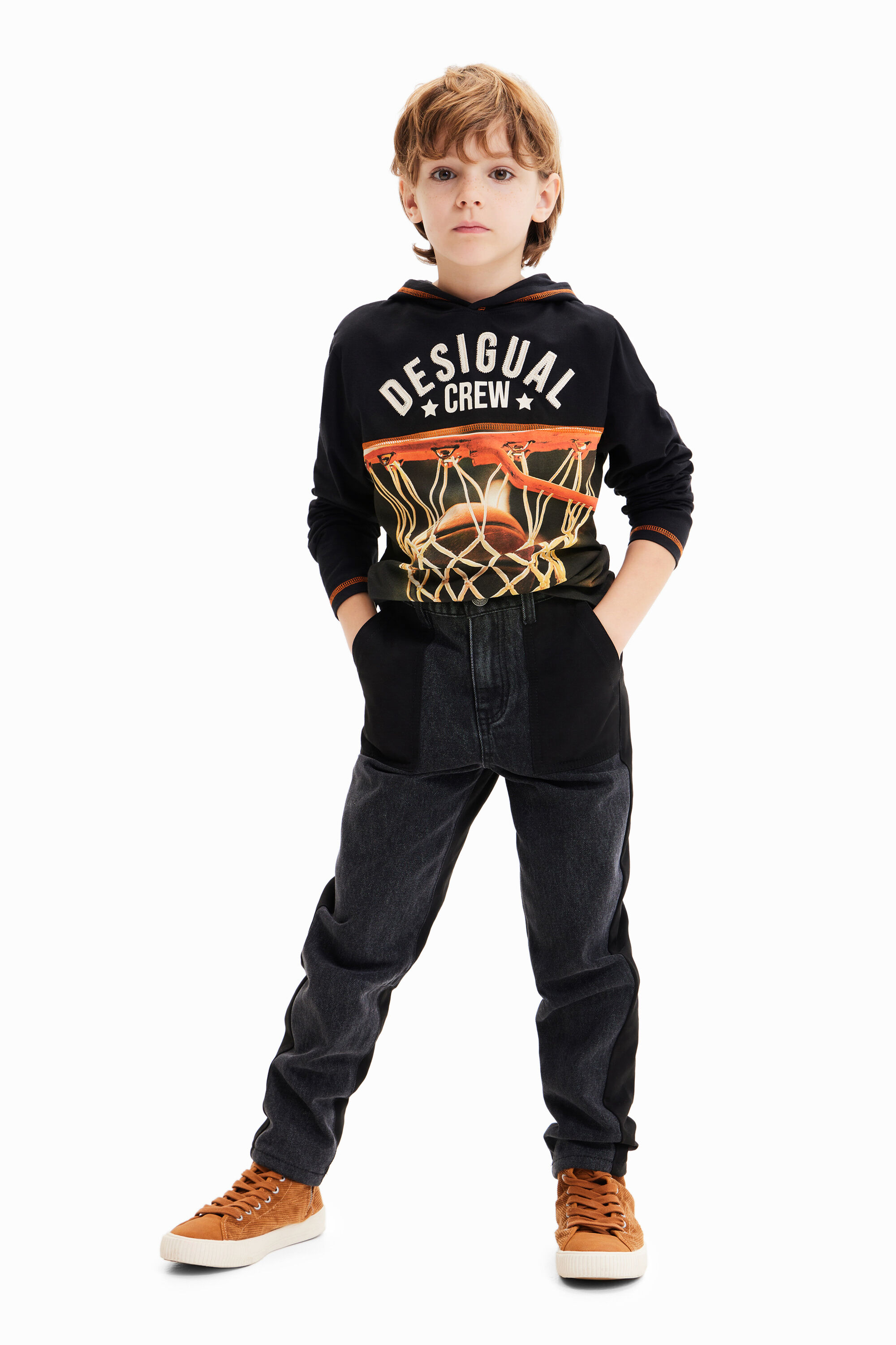 T-shirt capuche basket