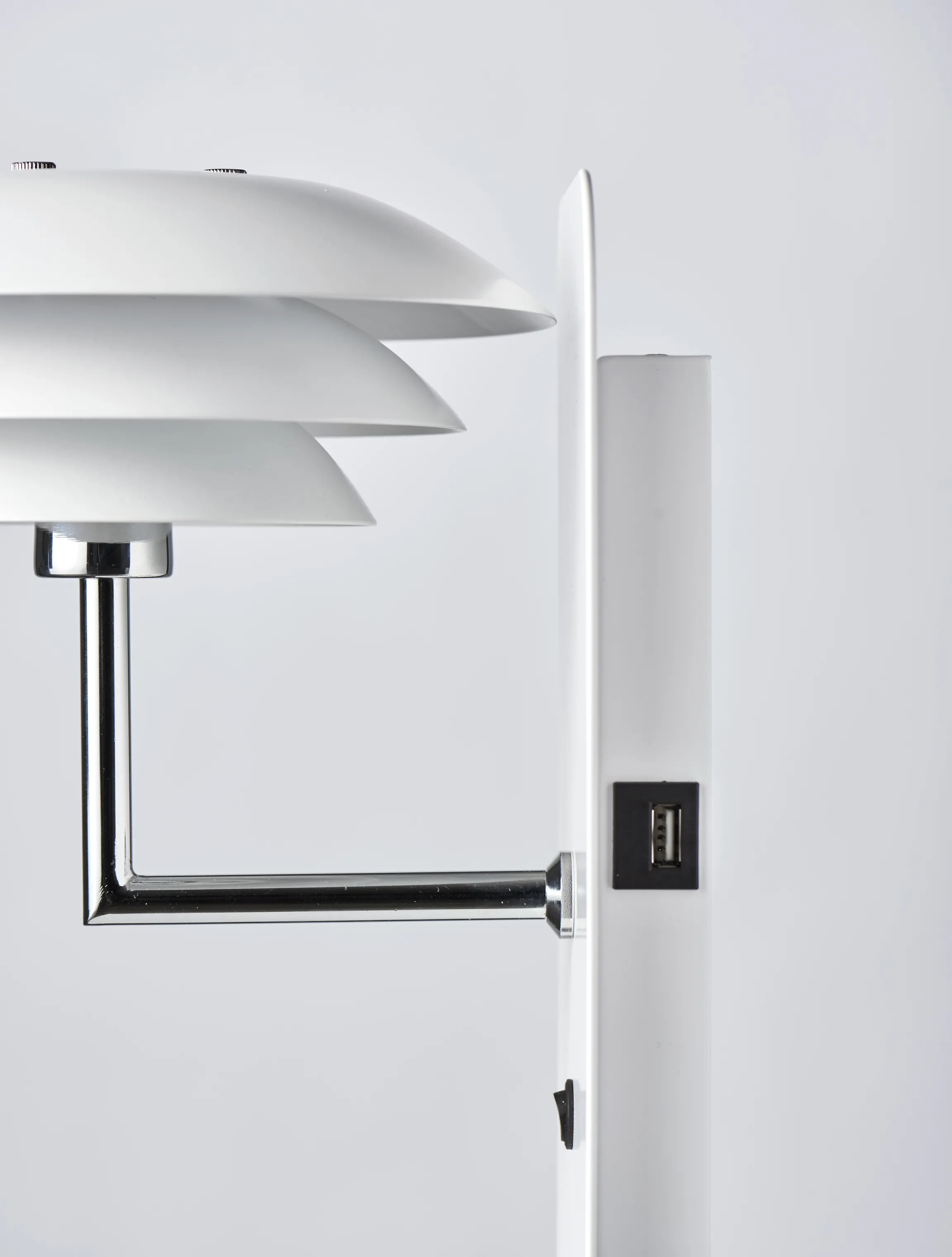 Dyberg Larsen DL20 Væglampe m. USB