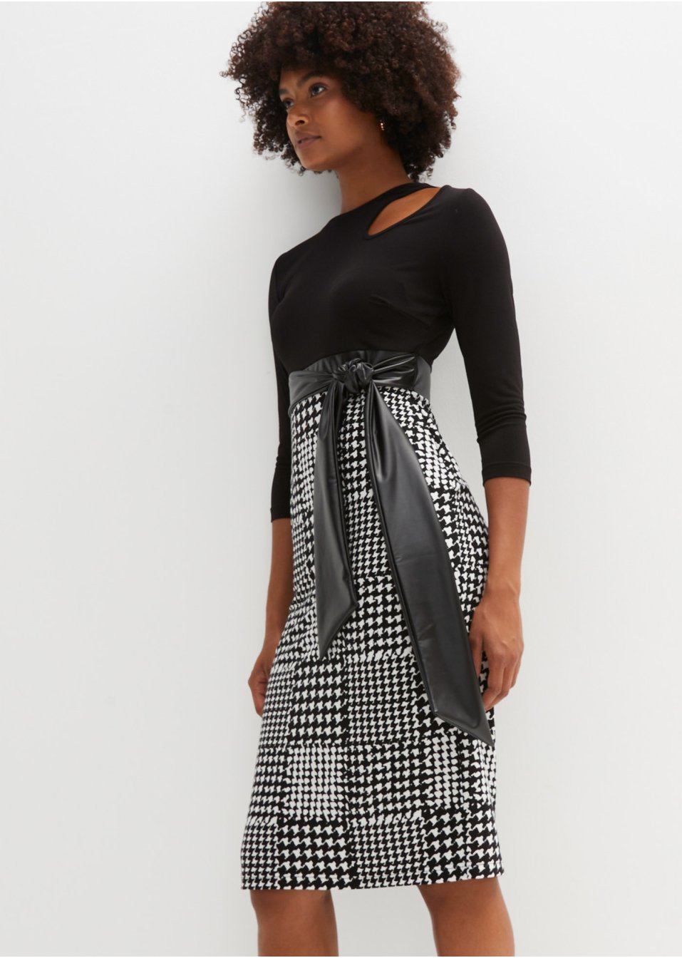 Robe midi avec ceinture