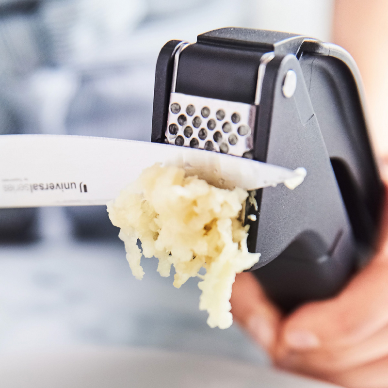 Knoblauchpresse Knoblauch und sogar Kräuter ganz einfach verarbeiten